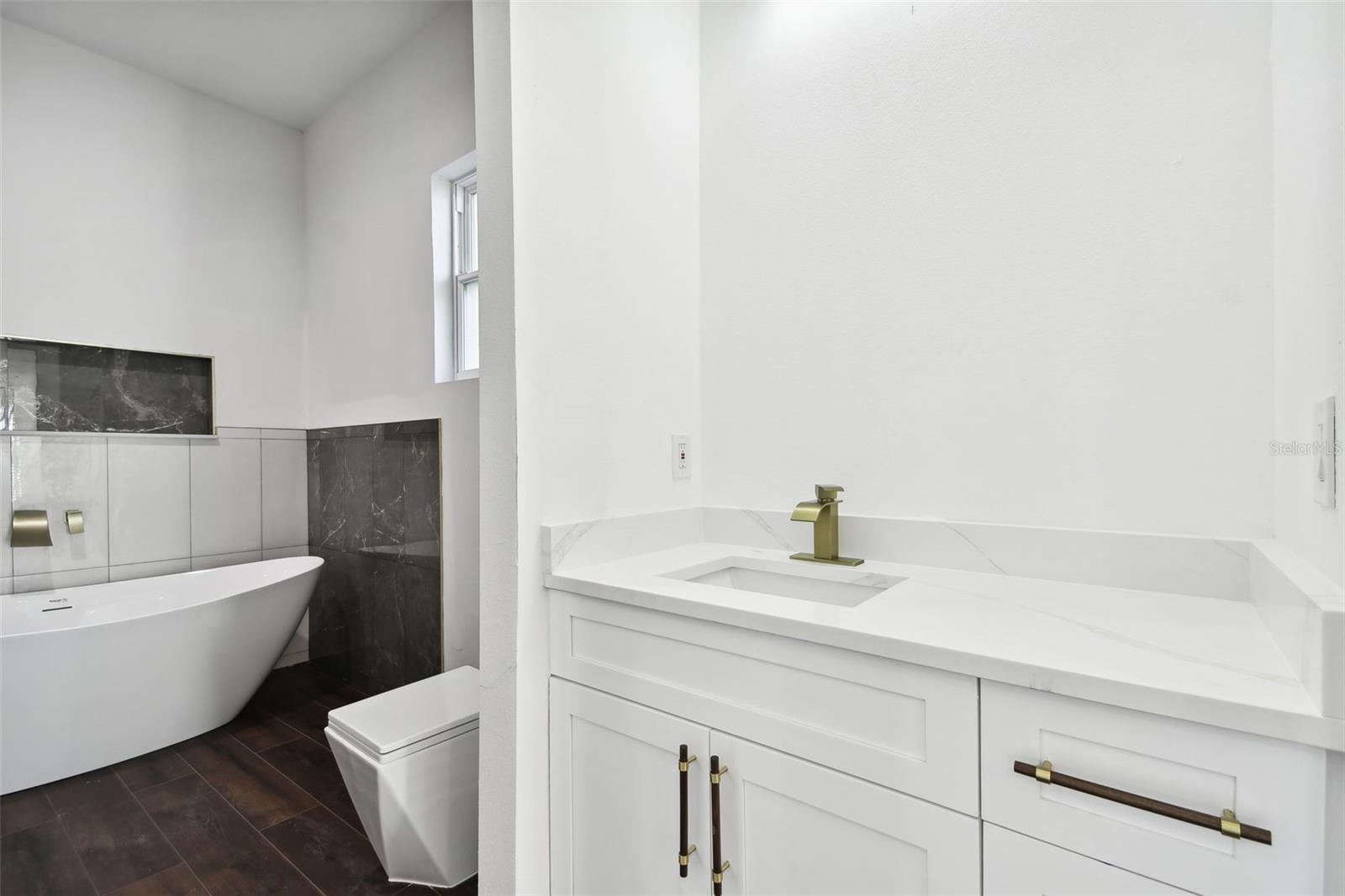 1565 13TH ST S, ST PETERSBURG, FL, 33705