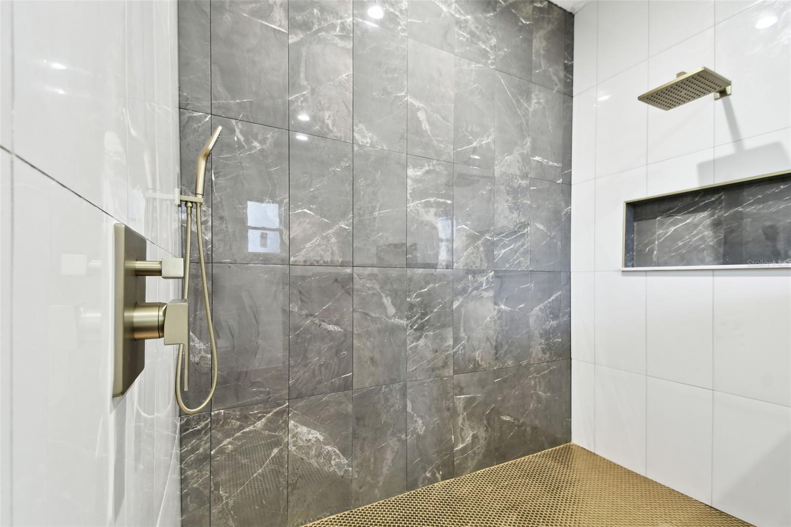 1565 13TH ST S, ST PETERSBURG, FL, 33705