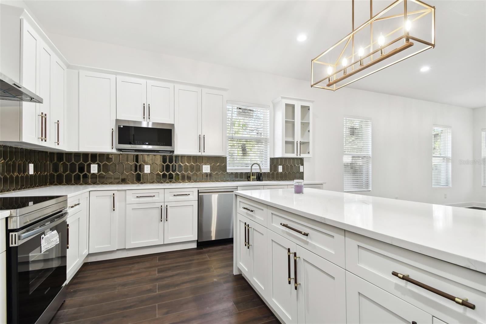 1565 13TH ST S, ST PETERSBURG, FL, 33705