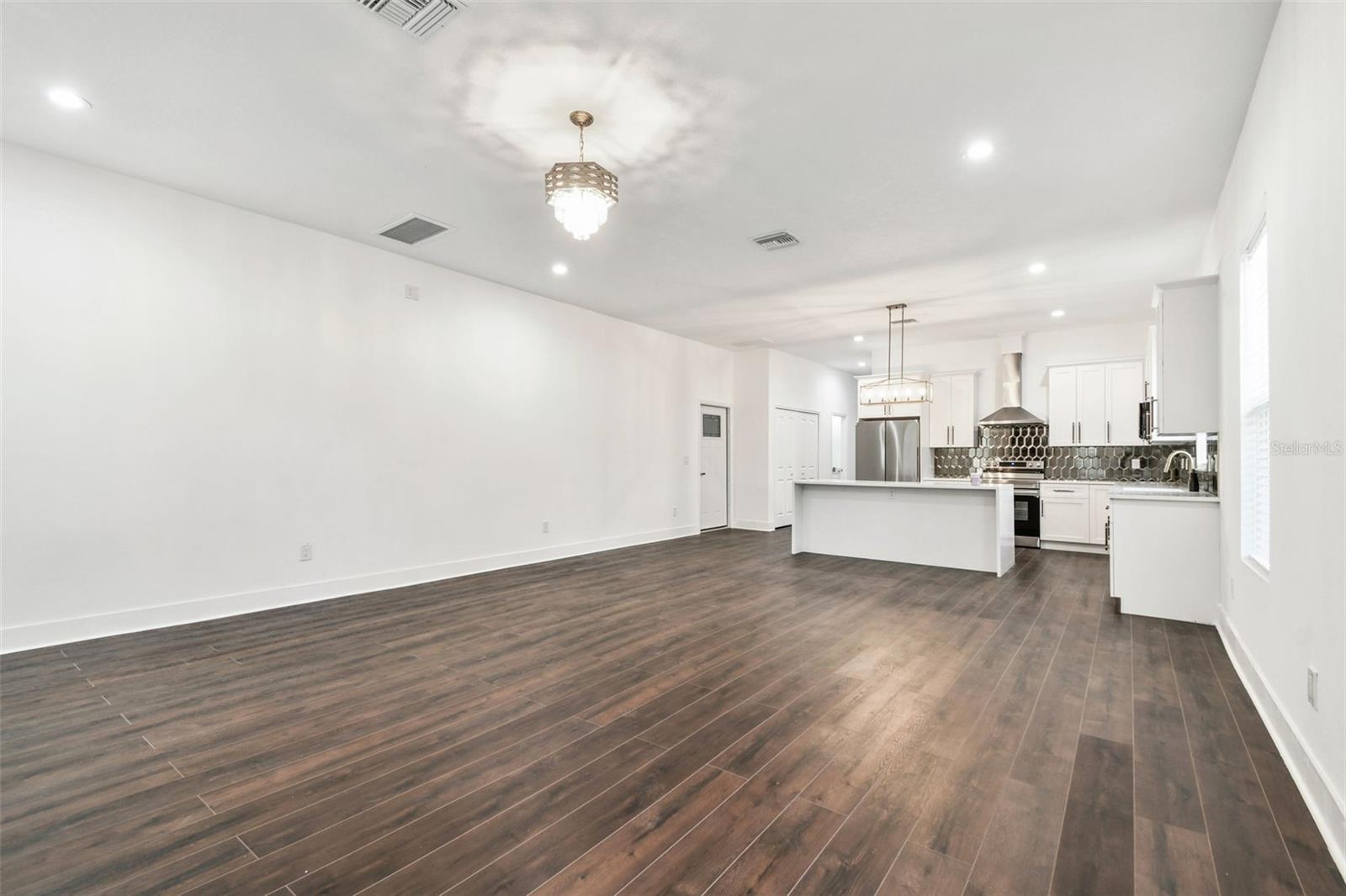 1565 13TH ST S, ST PETERSBURG, FL, 33705