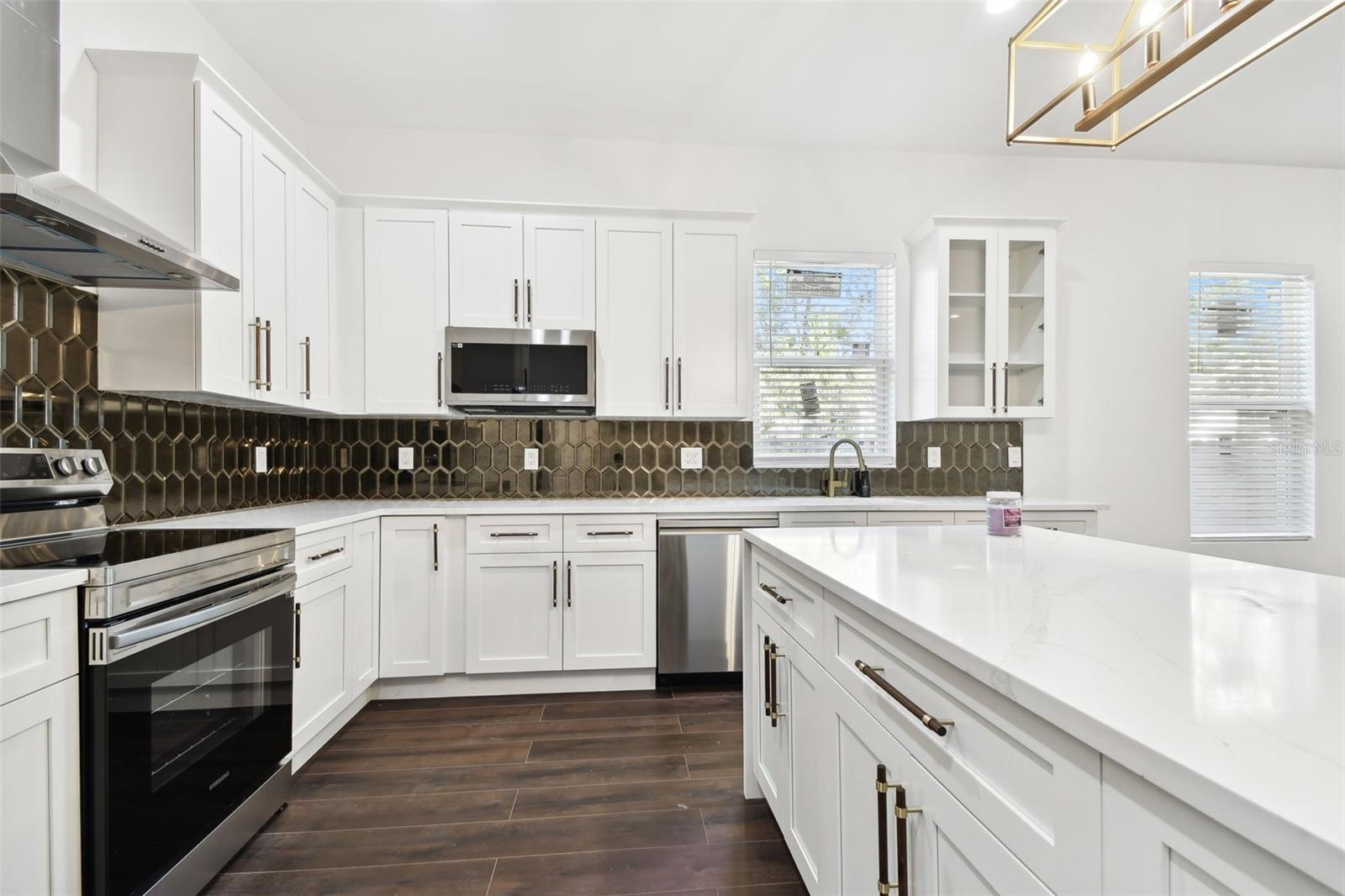 1565 13TH ST S, ST PETERSBURG, FL, 33705