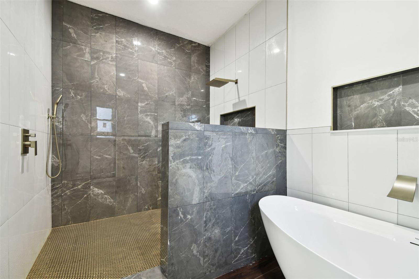 1565 13TH ST S, ST PETERSBURG, FL, 33705