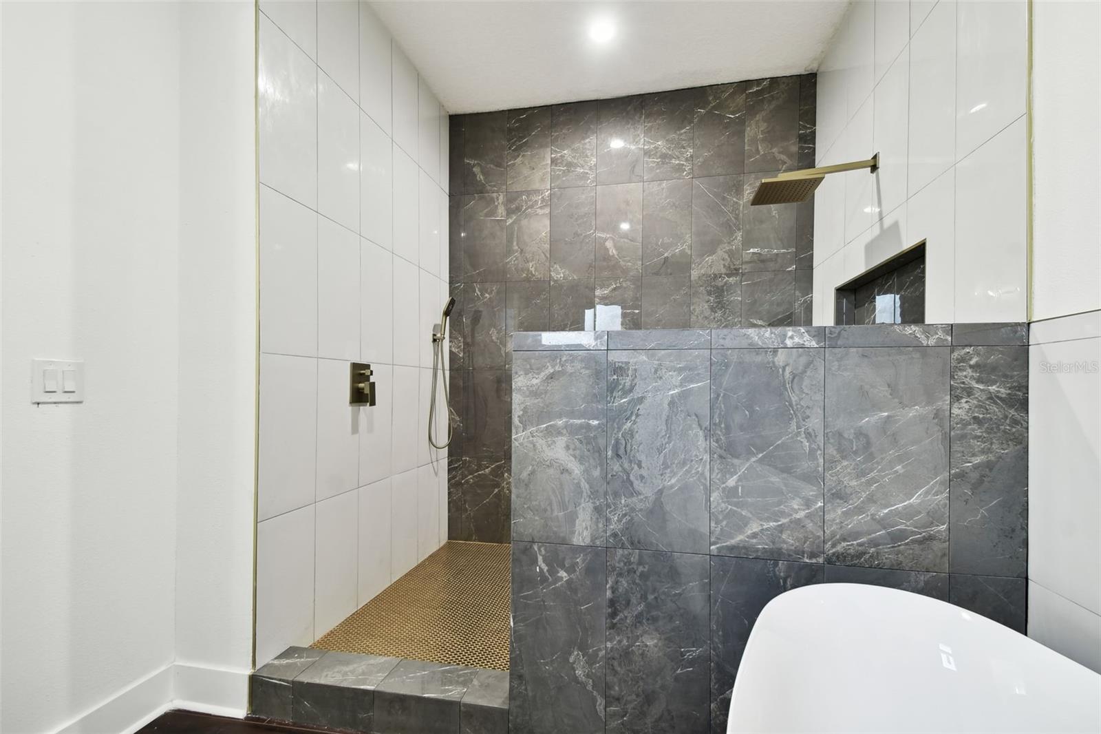 1565 13TH ST S, ST PETERSBURG, FL, 33705