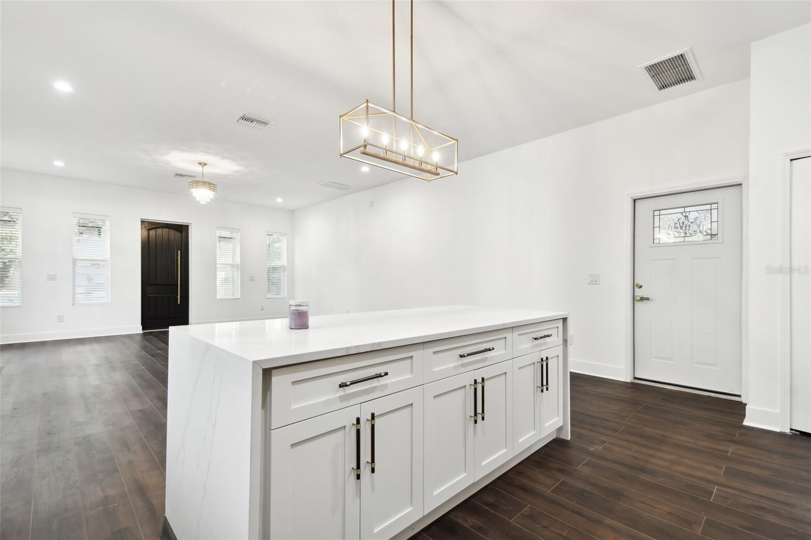 1565 13TH ST S, ST PETERSBURG, FL, 33705