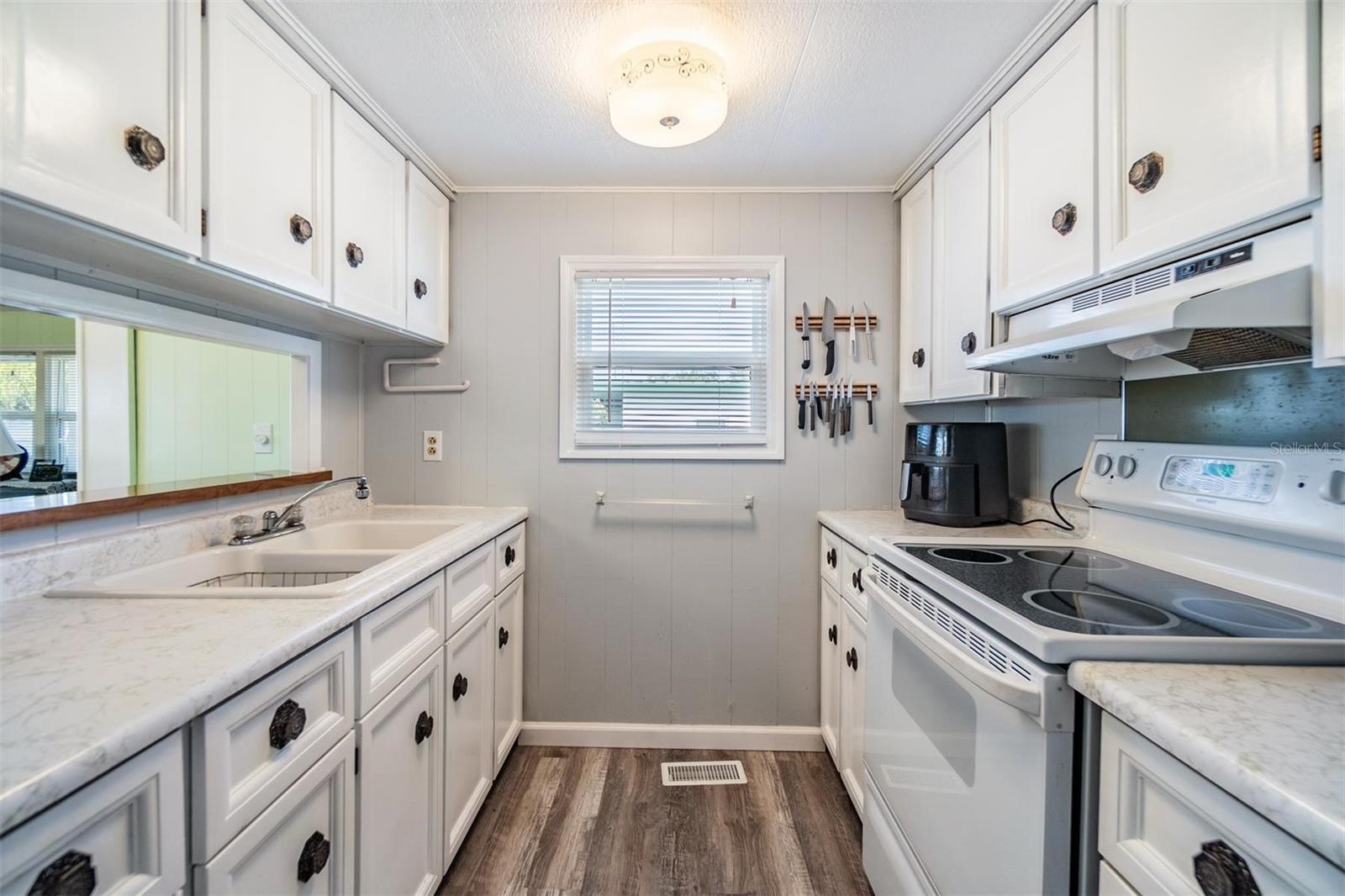 5312 MARY ST, ZEPHYRHILLS, FL, 33542