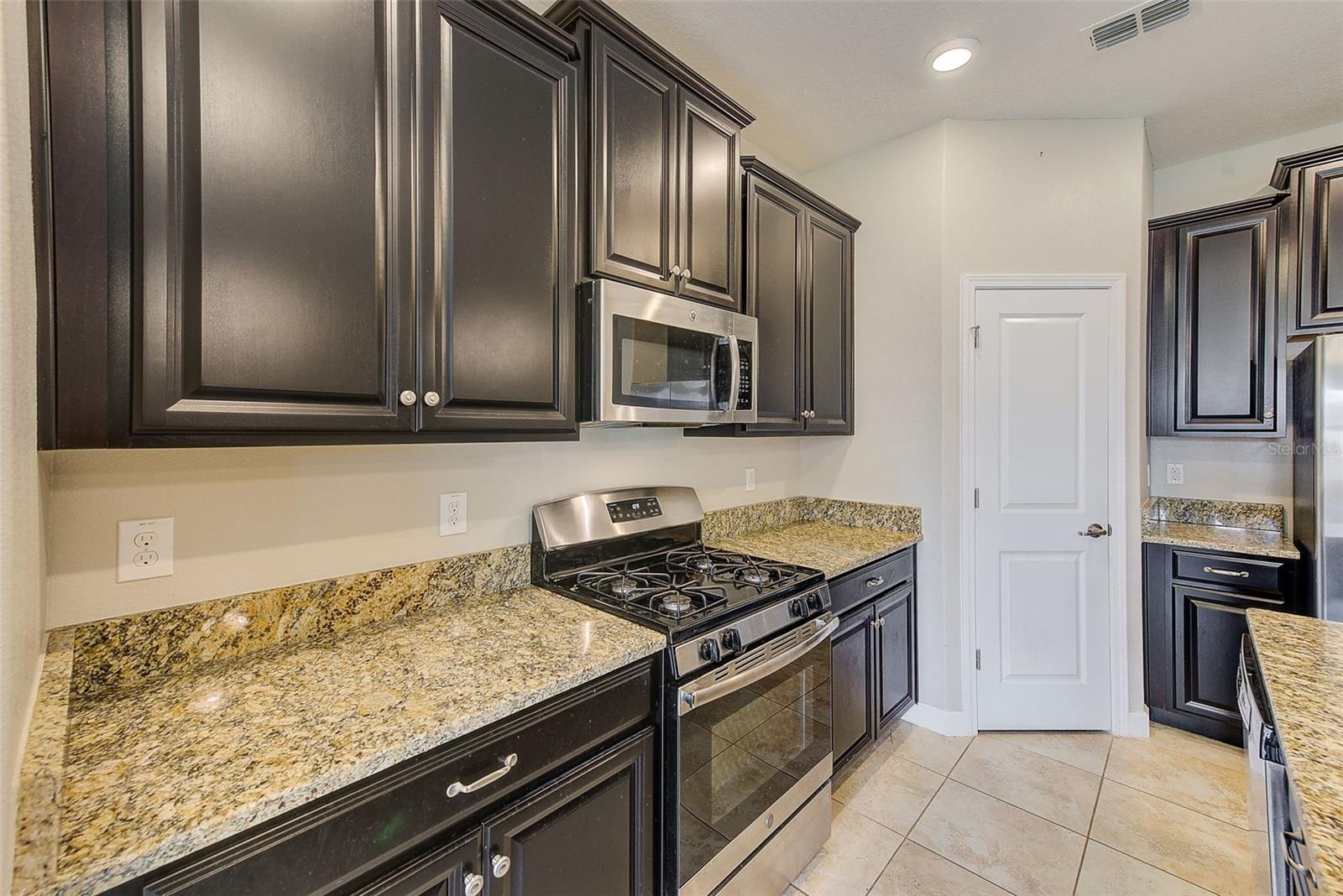 8121 SEQUESTER LOOP, LAND O LAKES, FL, 34637