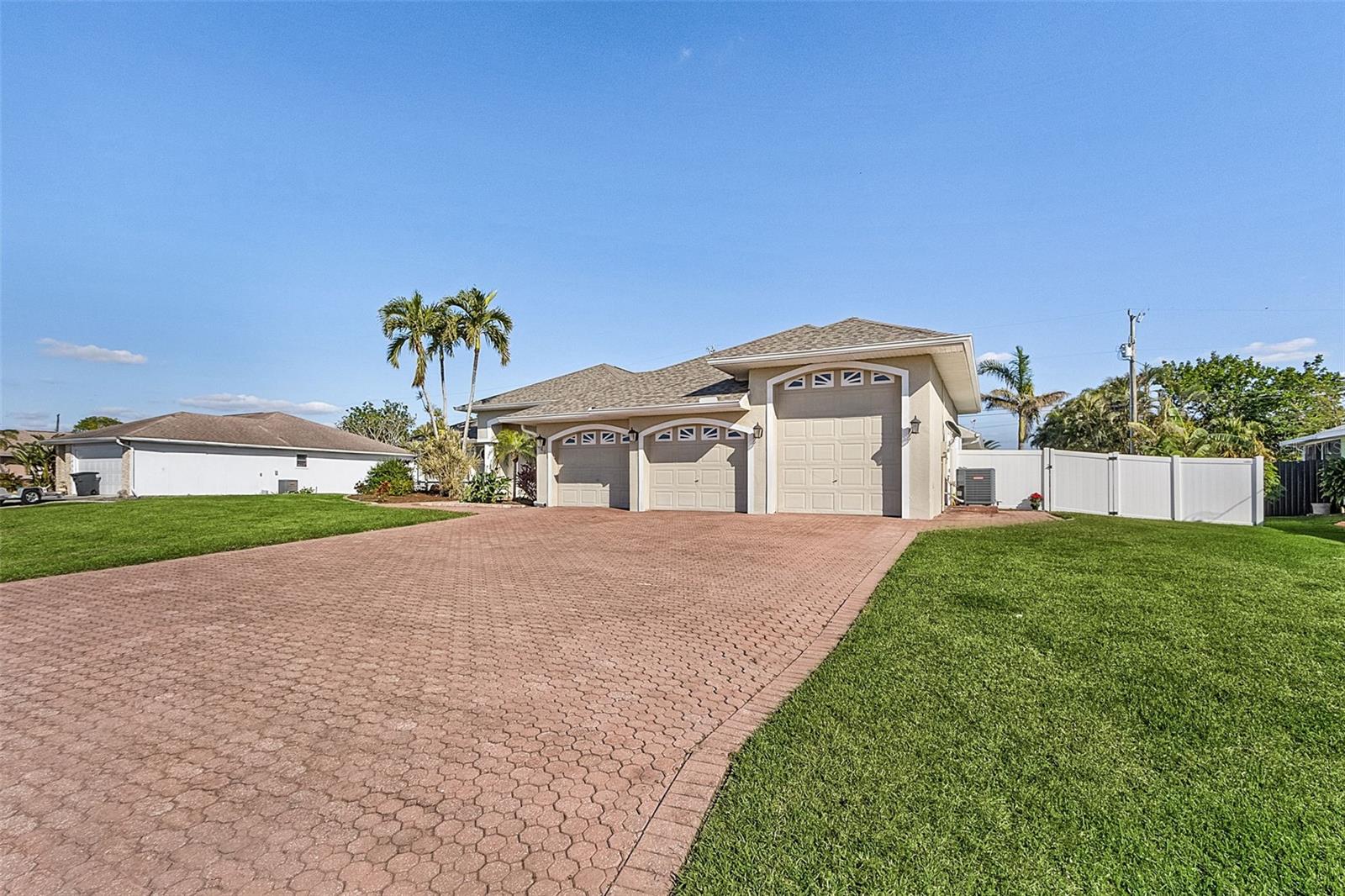 3411 SW 11TH PL, CAPE CORAL, FL, 33914