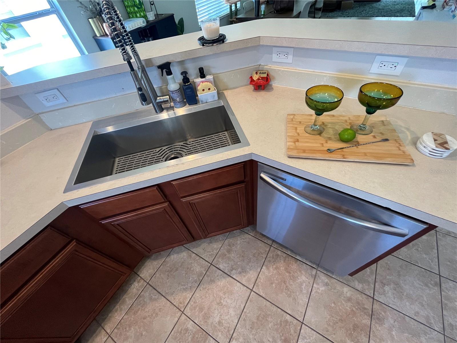 520 WHEATON TRENT PL, TAMPA, FL, 33619