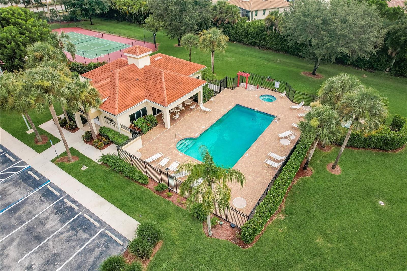 359 PINDO PALM DR, NAPLES, FL, 34104