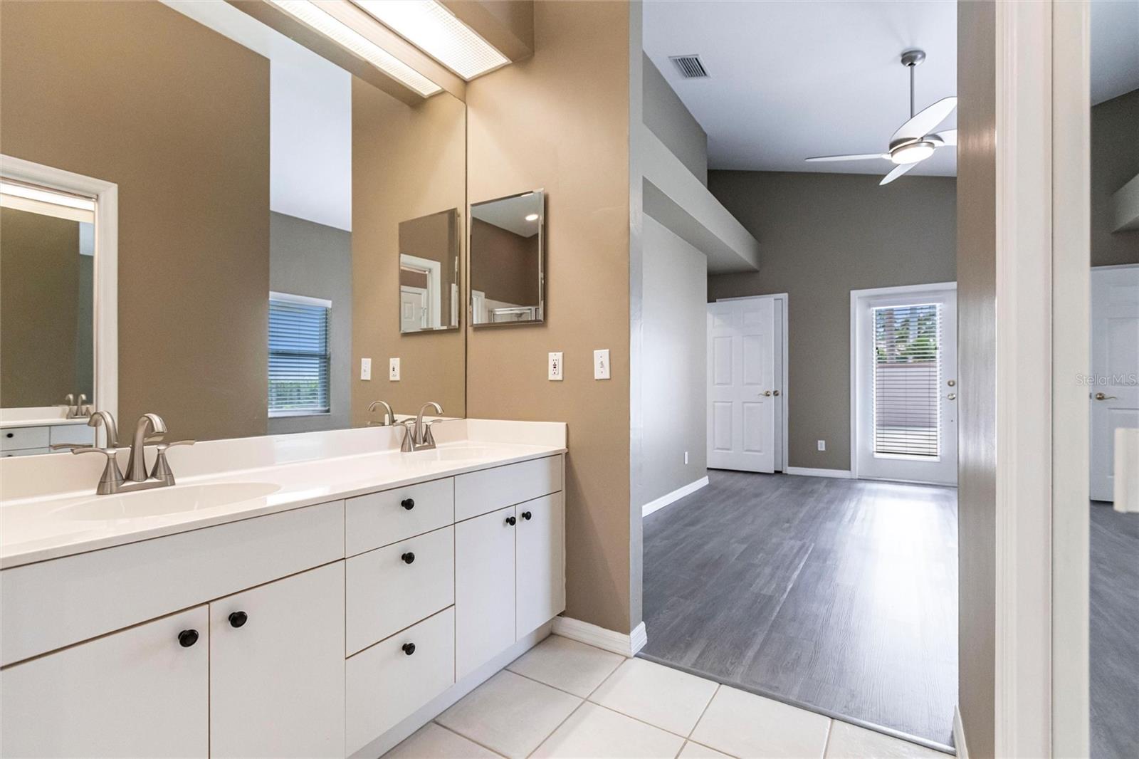 359 PINDO PALM DR, NAPLES, FL, 34104