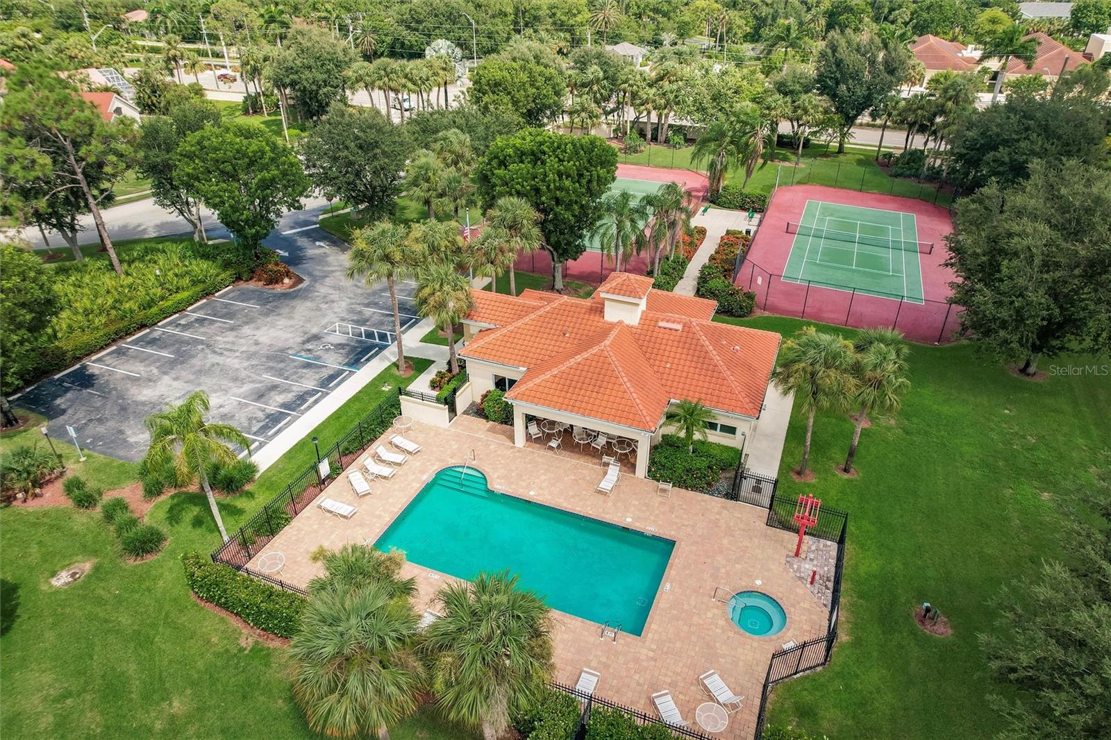 359 PINDO PALM DR, NAPLES, FL, 34104