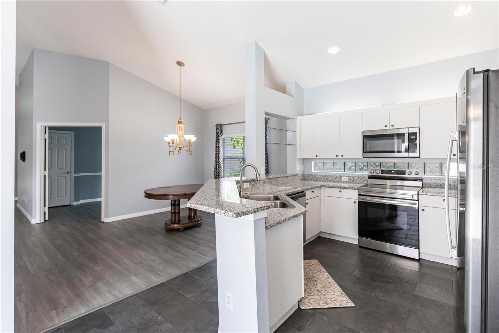 359 PINDO PALM DR, NAPLES, FL, 34104