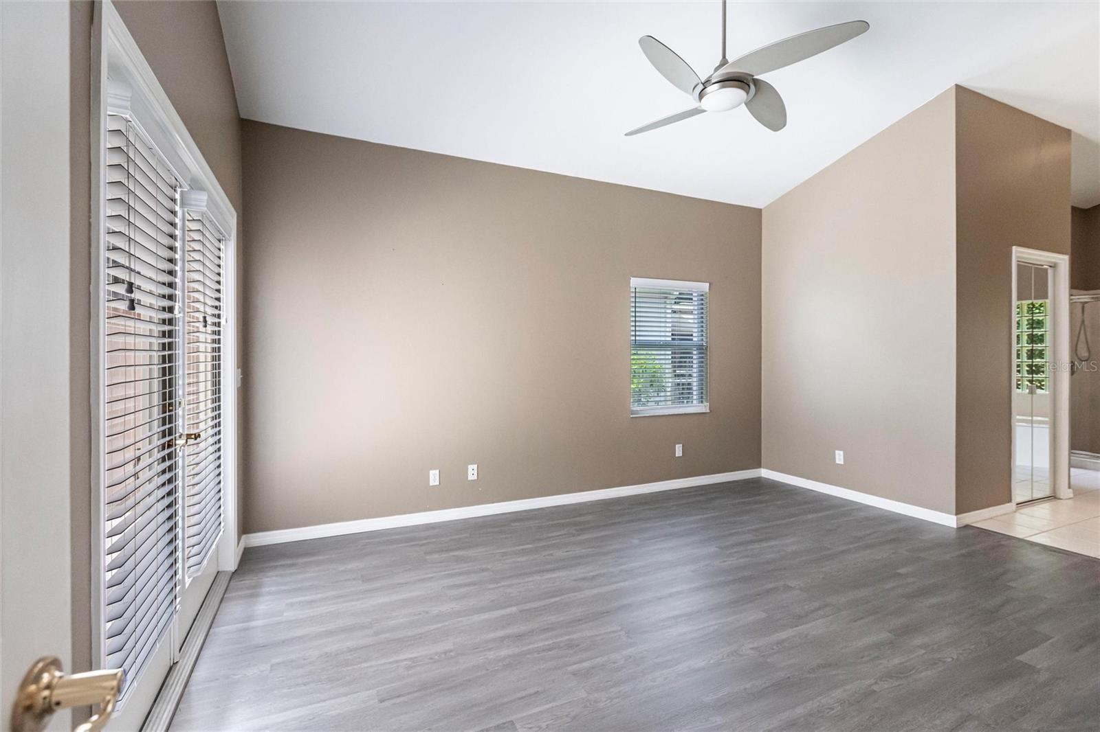359 PINDO PALM DR, NAPLES, FL, 34104