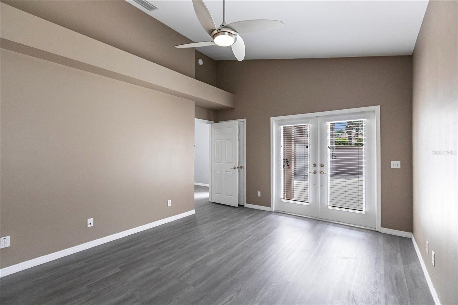 359 PINDO PALM DR, NAPLES, FL, 34104