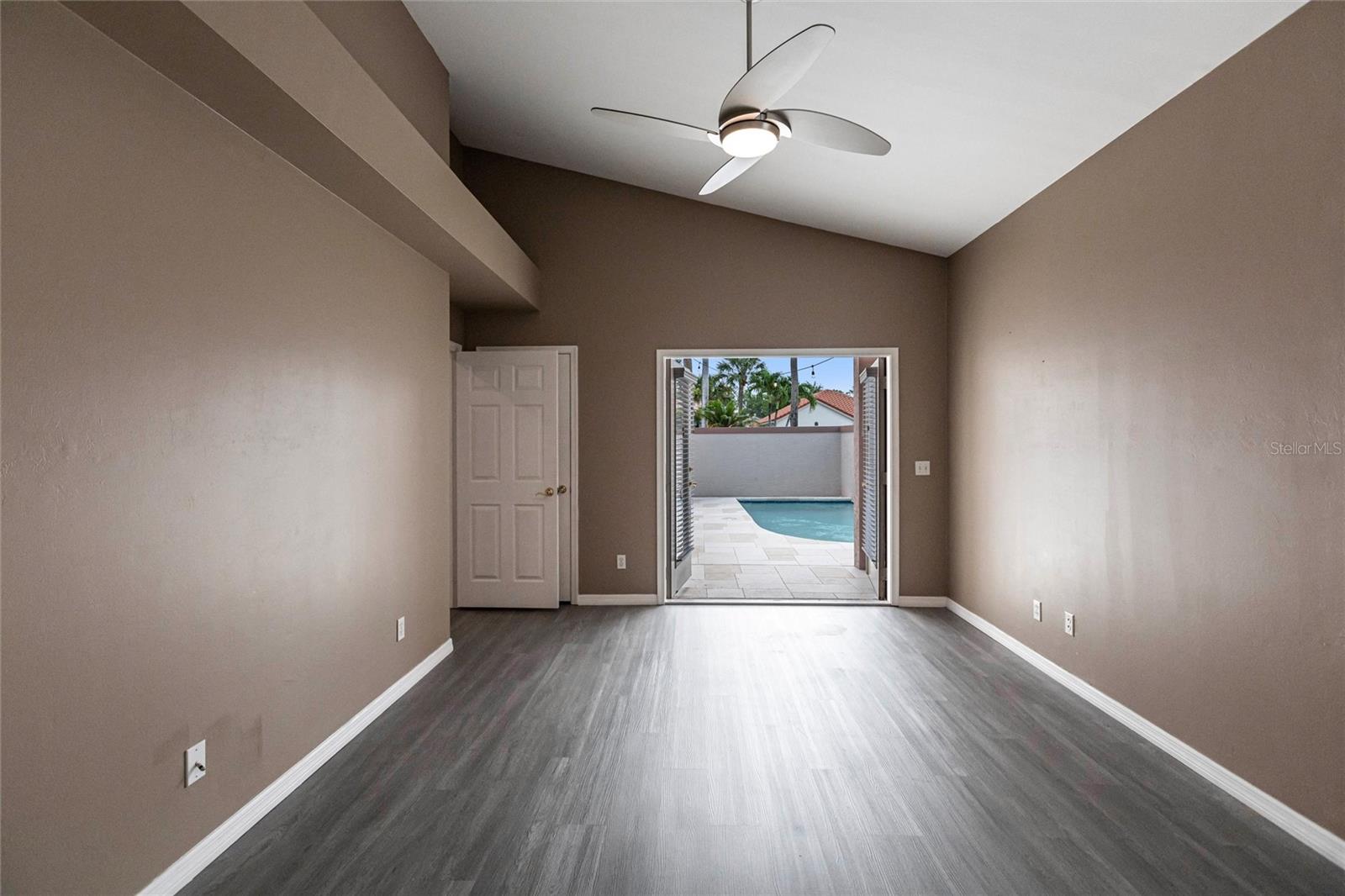 359 PINDO PALM DR, NAPLES, FL, 34104