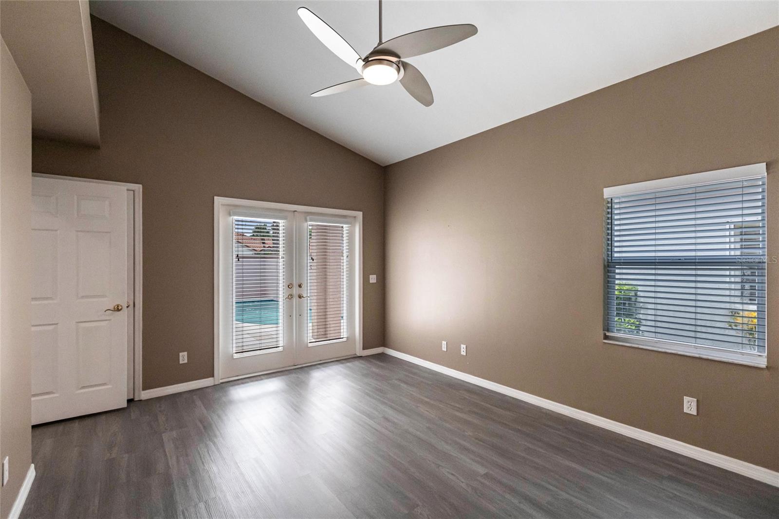 359 PINDO PALM DR, NAPLES, FL, 34104