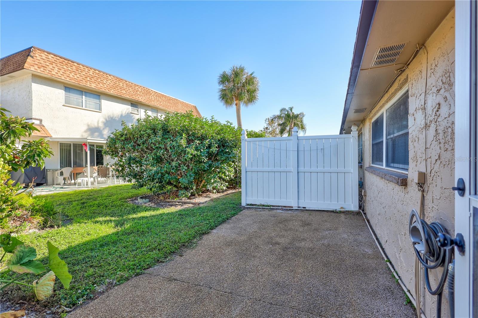 1006 CARA DR #1006, LARGO, FL, 33771