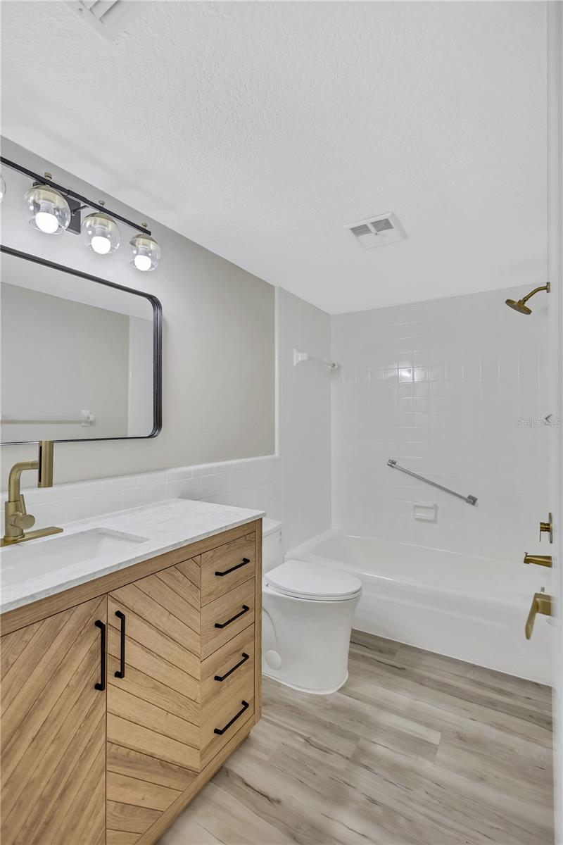 1006 CARA DR #1006, LARGO, FL, 33771