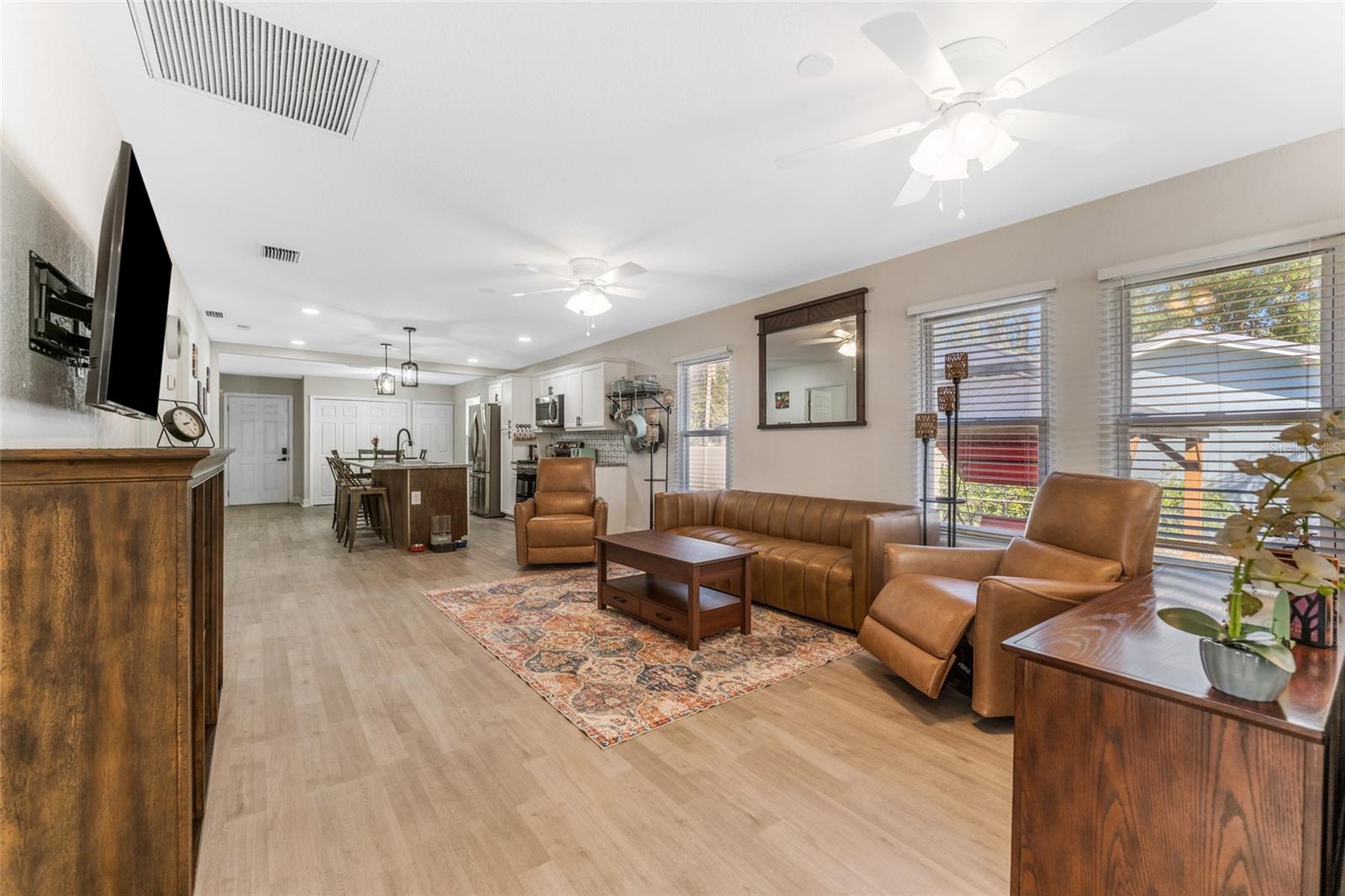 702 E GILCHRIST ST, PLANT CITY, FL, 33563