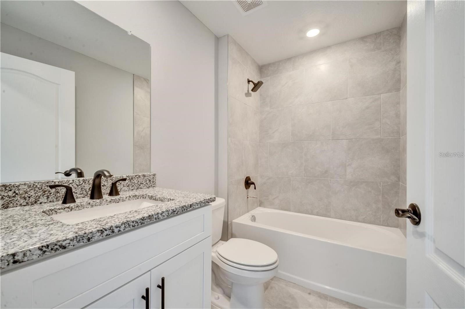 115 COLCHESTER PL, KISSIMMEE, FL, 34758