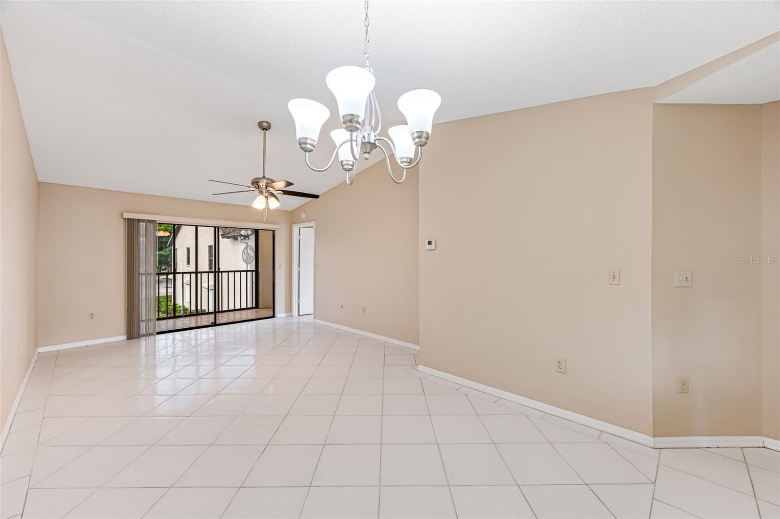 9275 LAKE PARK DR #204, FORT MYERS, FL, 33919