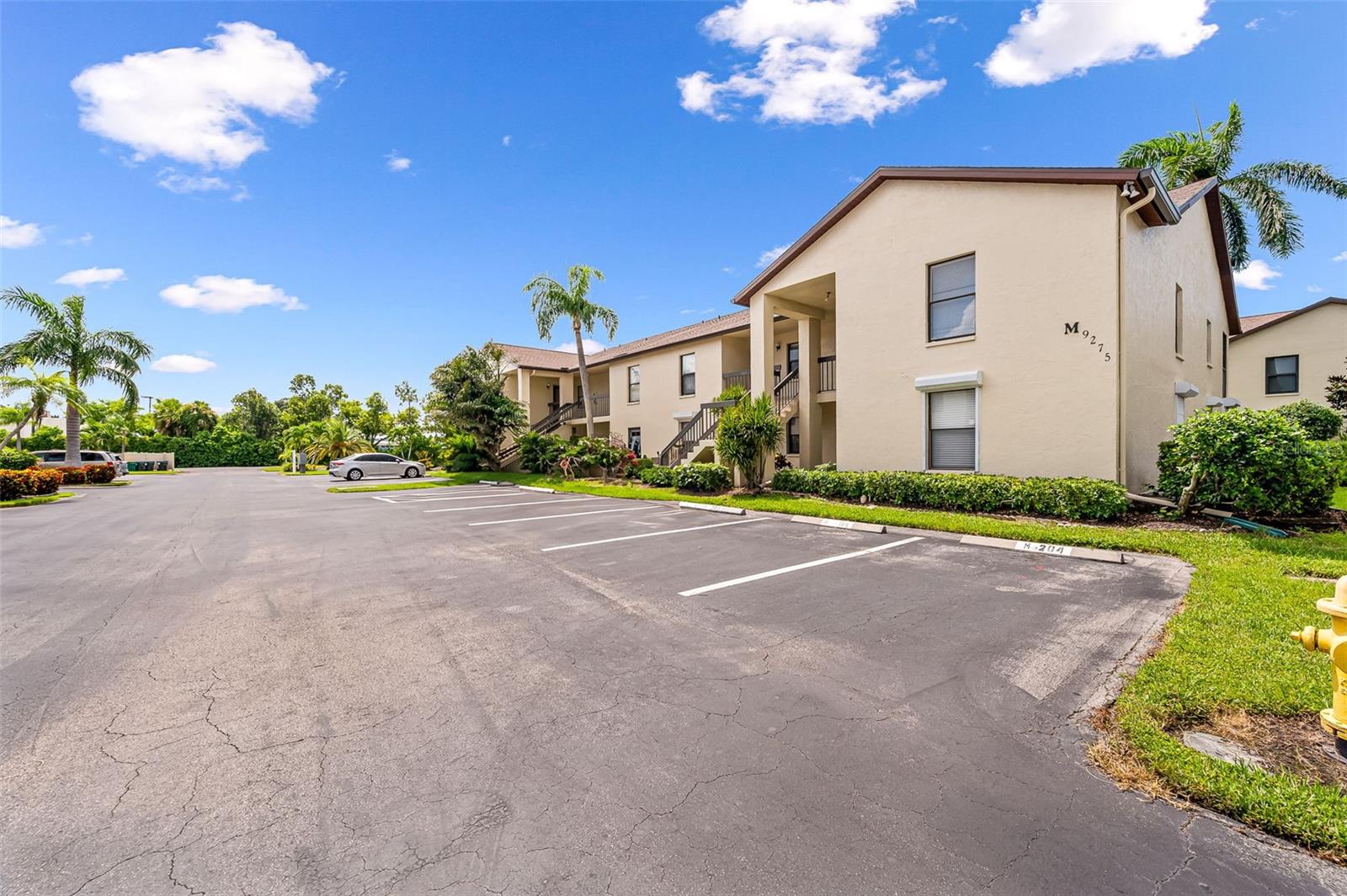 9275 LAKE PARK DR #204, FORT MYERS, FL, 33919