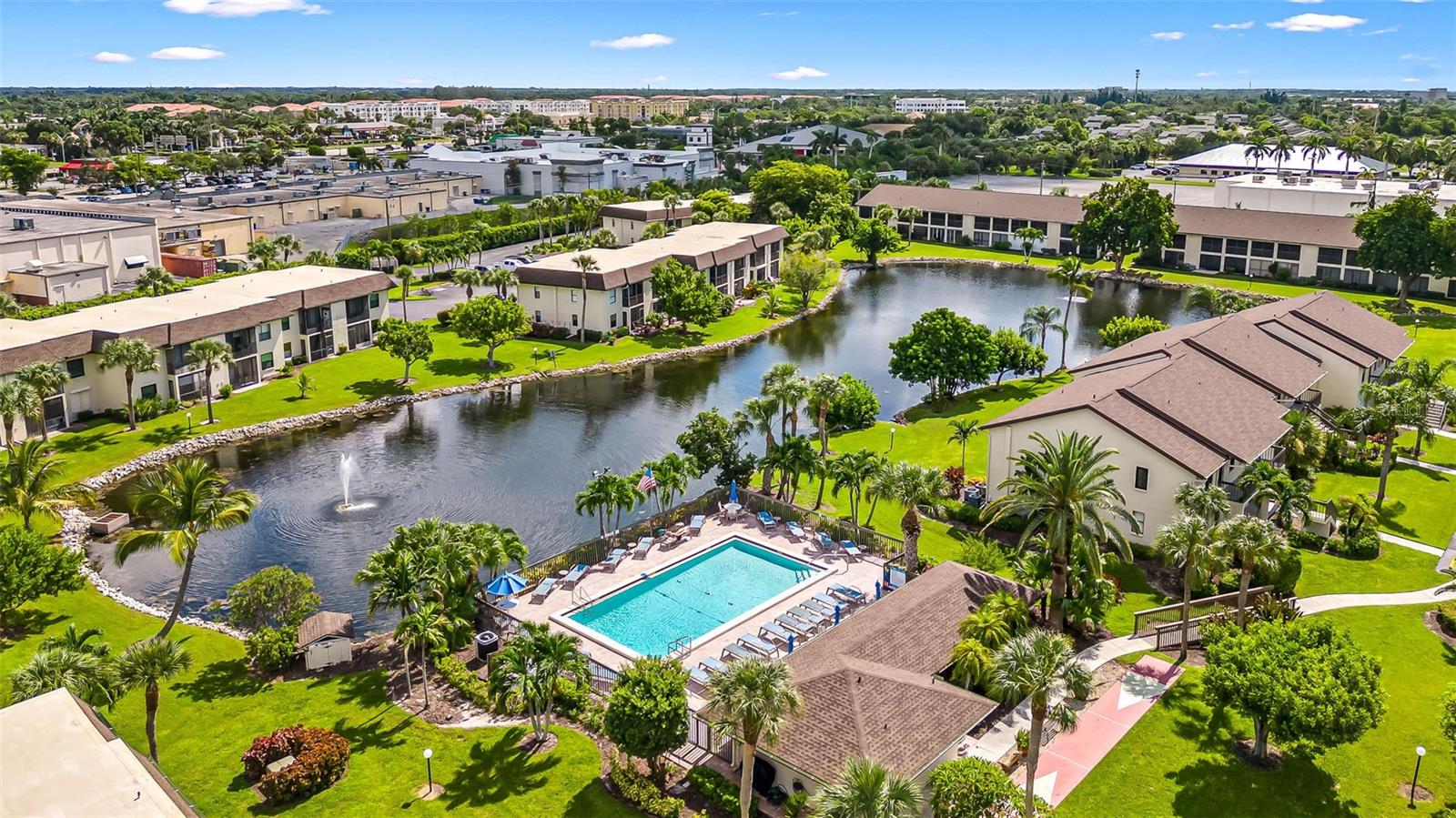 9275 LAKE PARK DR #204, FORT MYERS, FL, 33919
