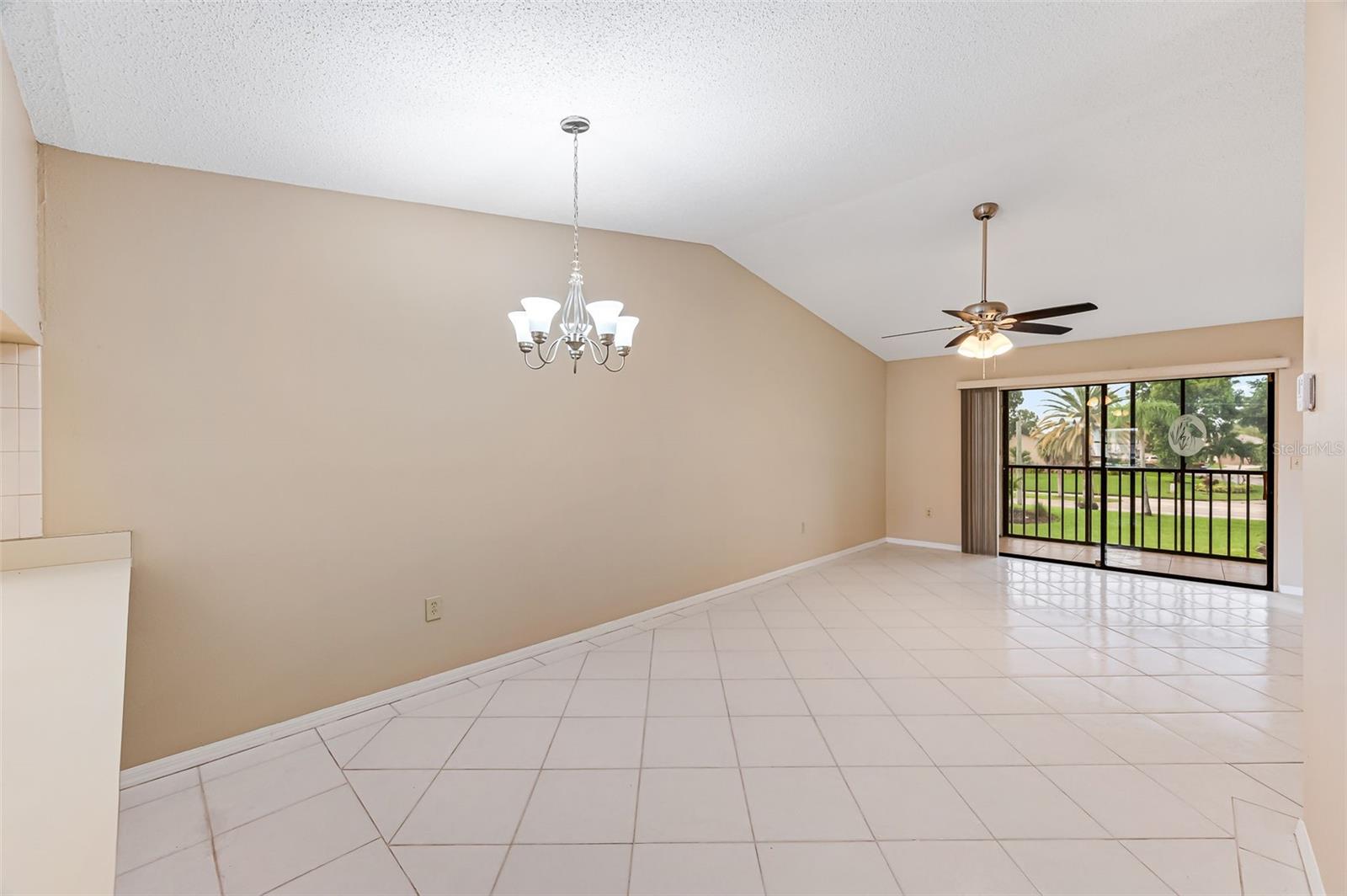 9275 LAKE PARK DR #204, FORT MYERS, FL, 33919