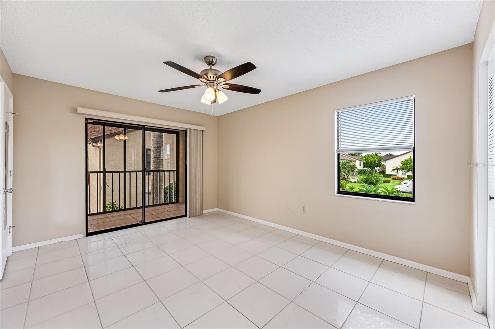 9275 LAKE PARK DR #204, FORT MYERS, FL, 33919