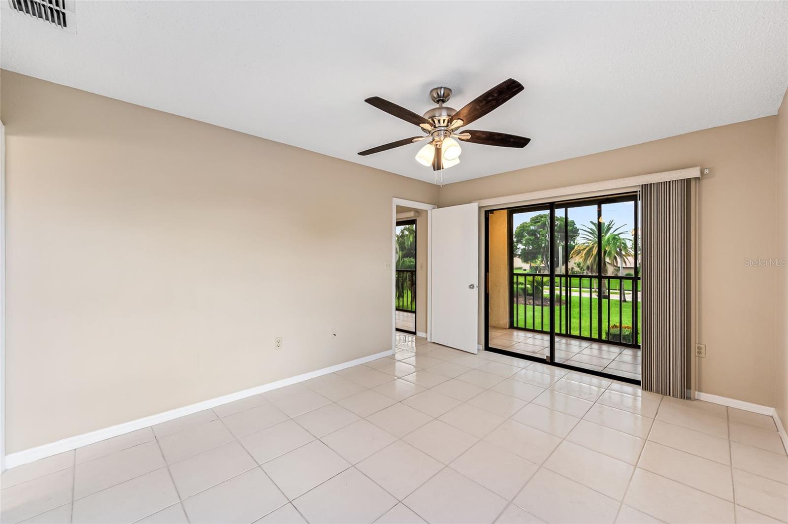9275 LAKE PARK DR #204, FORT MYERS, FL, 33919