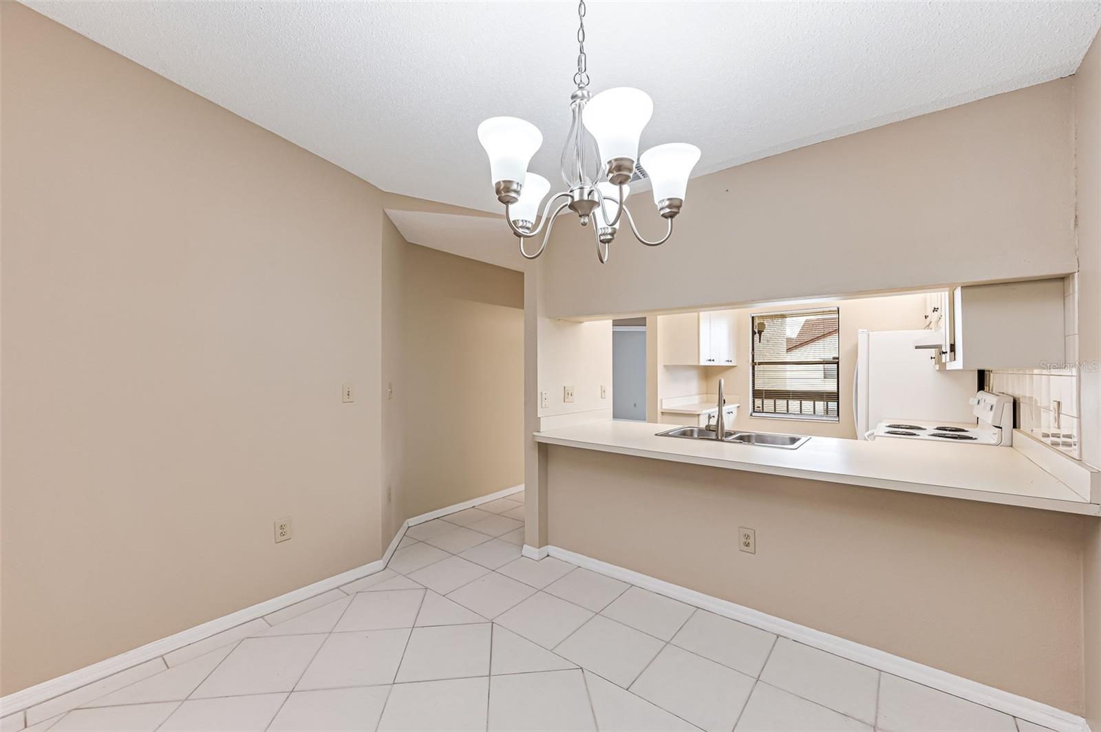 9275 LAKE PARK DR #204, FORT MYERS, FL, 33919