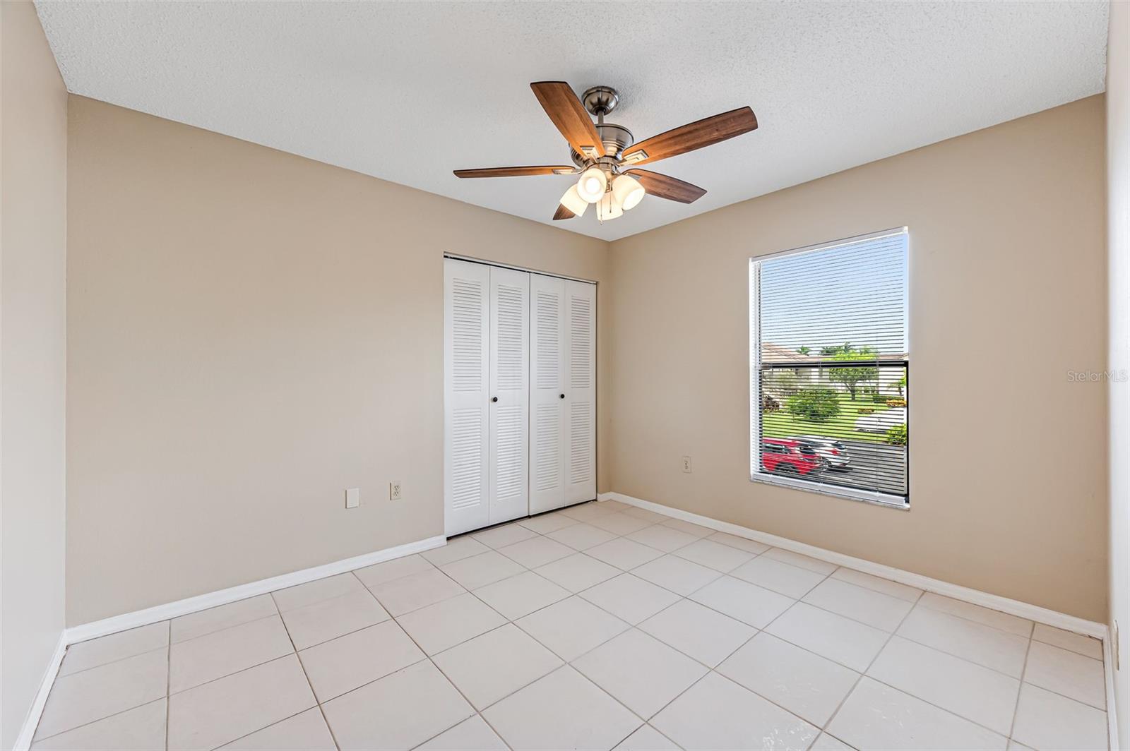 9275 LAKE PARK DR #204, FORT MYERS, FL, 33919