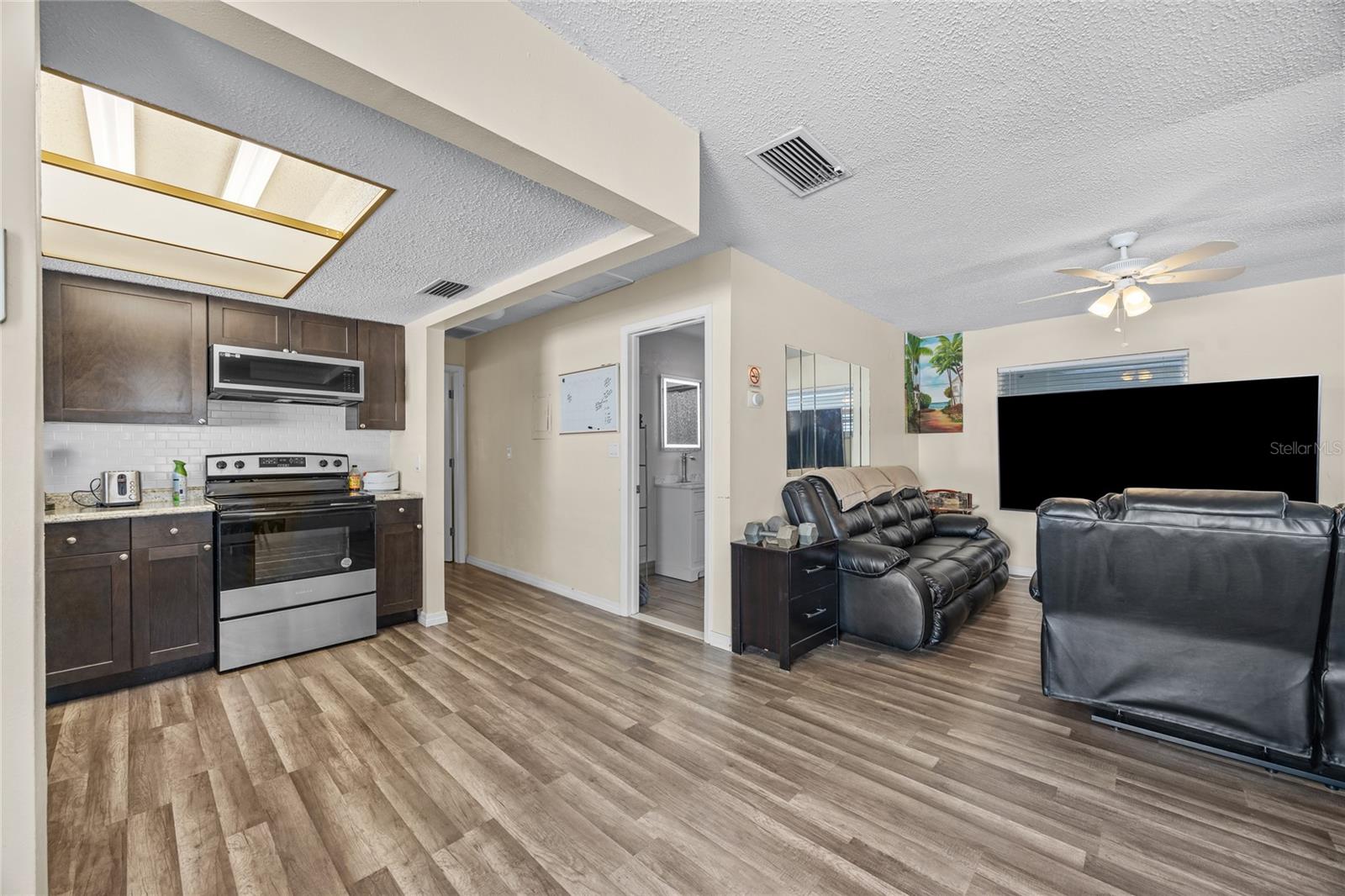 1105 AMBLE LN, CLEARWATER, FL, 33755