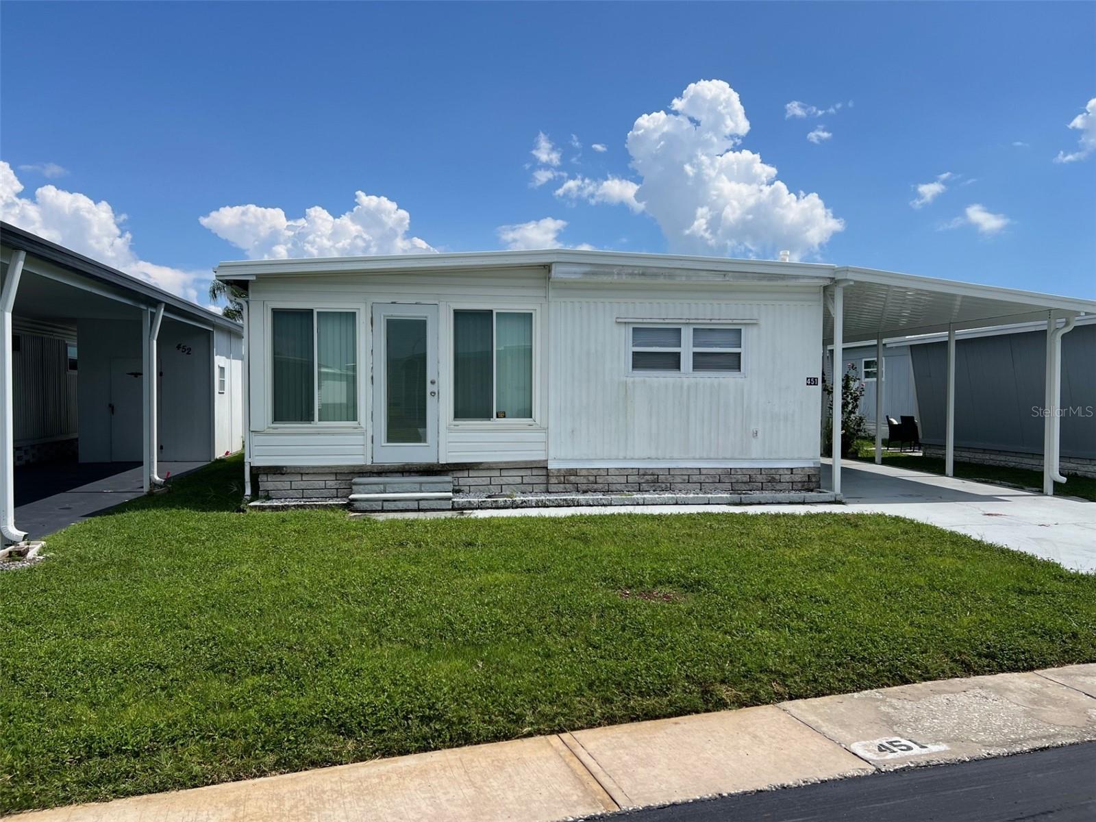 TB8327310 Property Photo