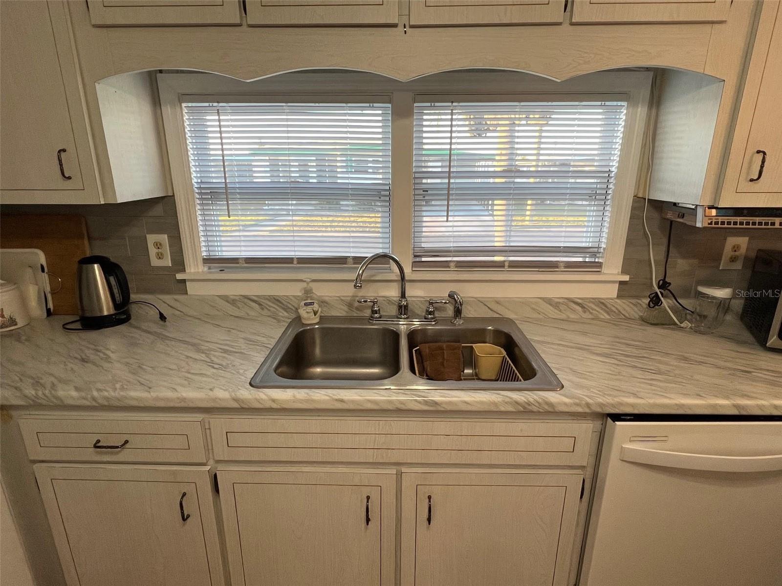 TB8327310 Property Photo