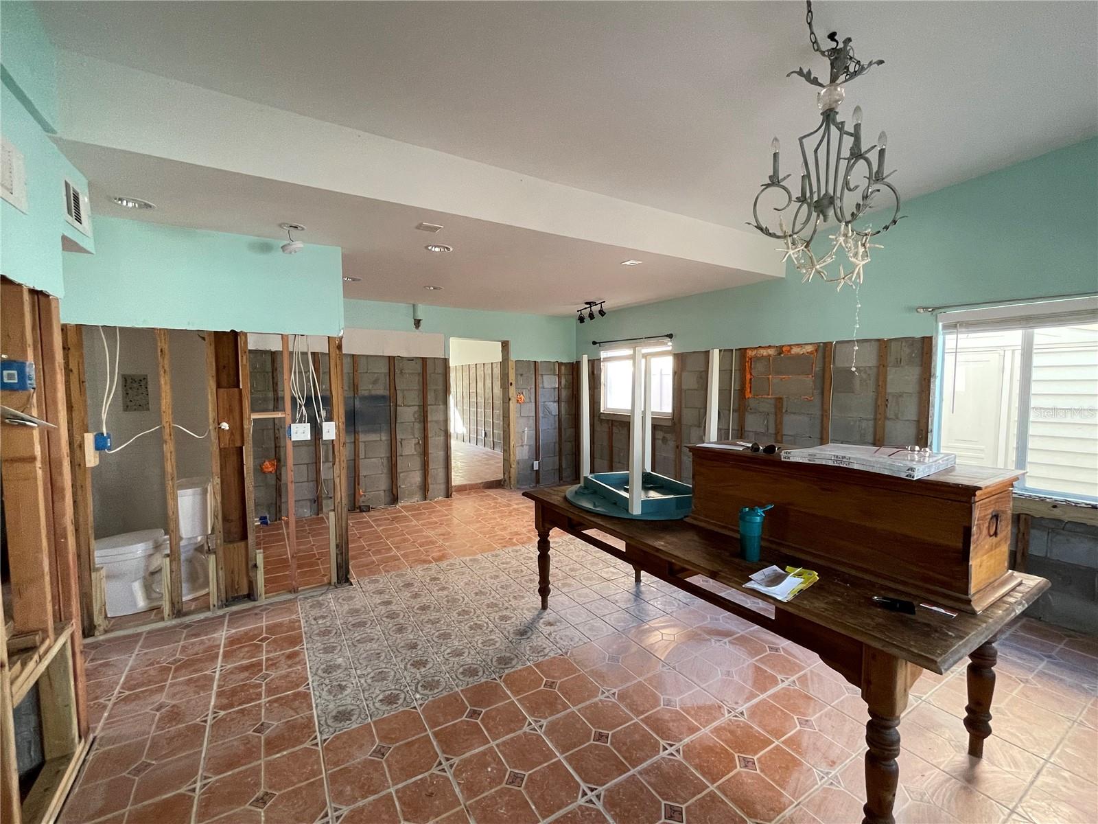 14016 MARGUERITE DR, MADEIRA BEACH, FL, 33708