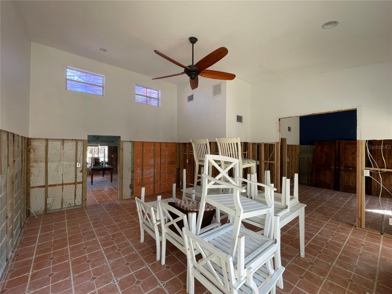 14016 MARGUERITE DR, MADEIRA BEACH, FL, 33708