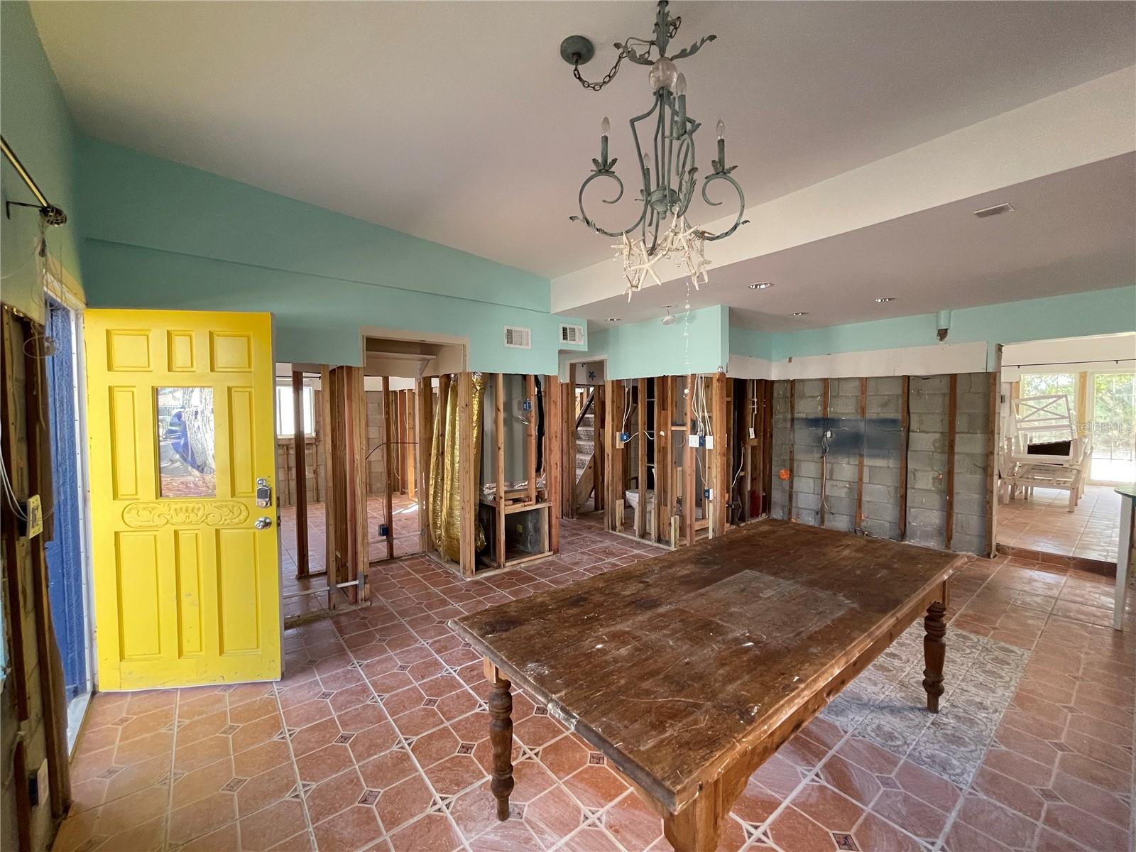 14016 MARGUERITE DR, MADEIRA BEACH, FL, 33708