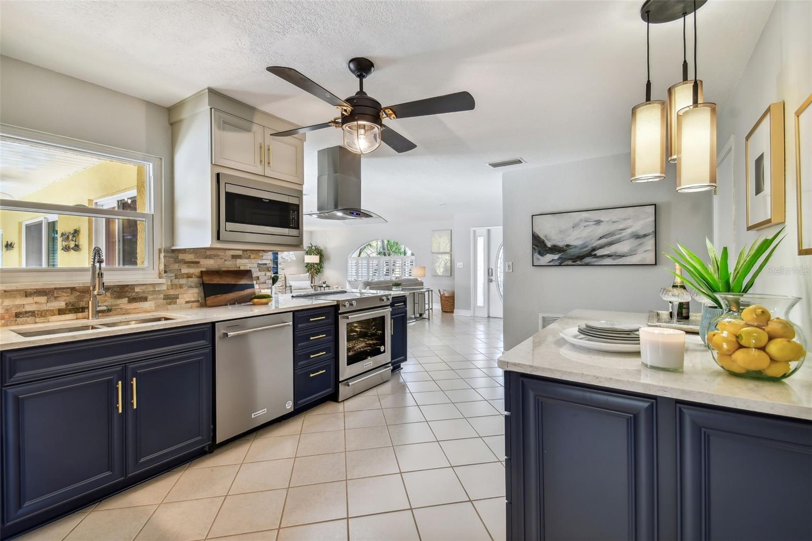 936 79TH ST S, ST PETERSBURG, FL, 33707