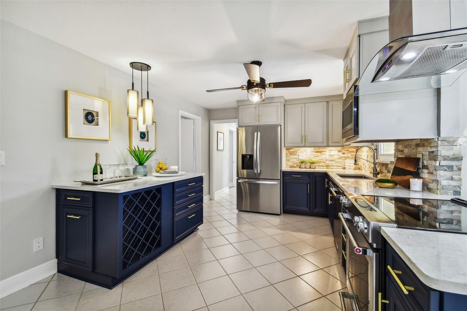 936 79TH ST S, ST PETERSBURG, FL, 33707