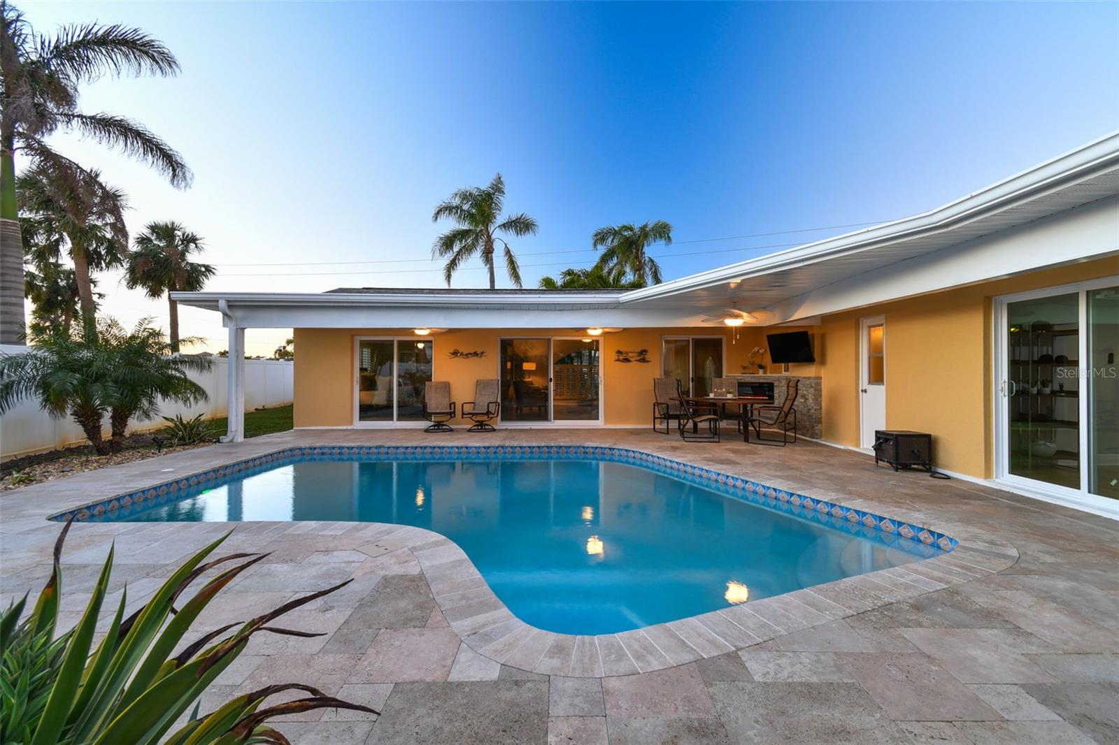 936 79TH ST S, ST PETERSBURG, FL, 33707