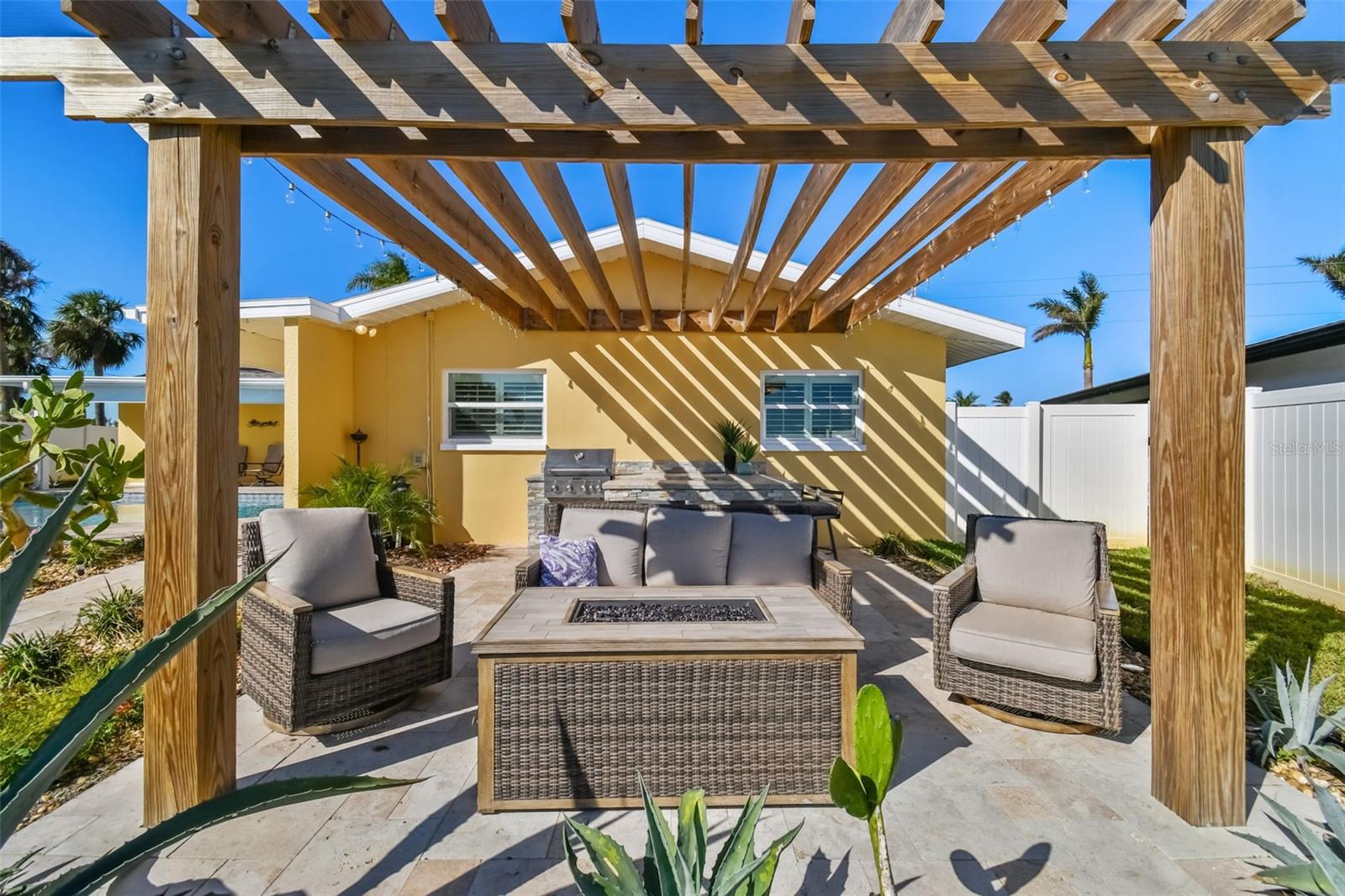 936 79TH ST S, ST PETERSBURG, FL, 33707