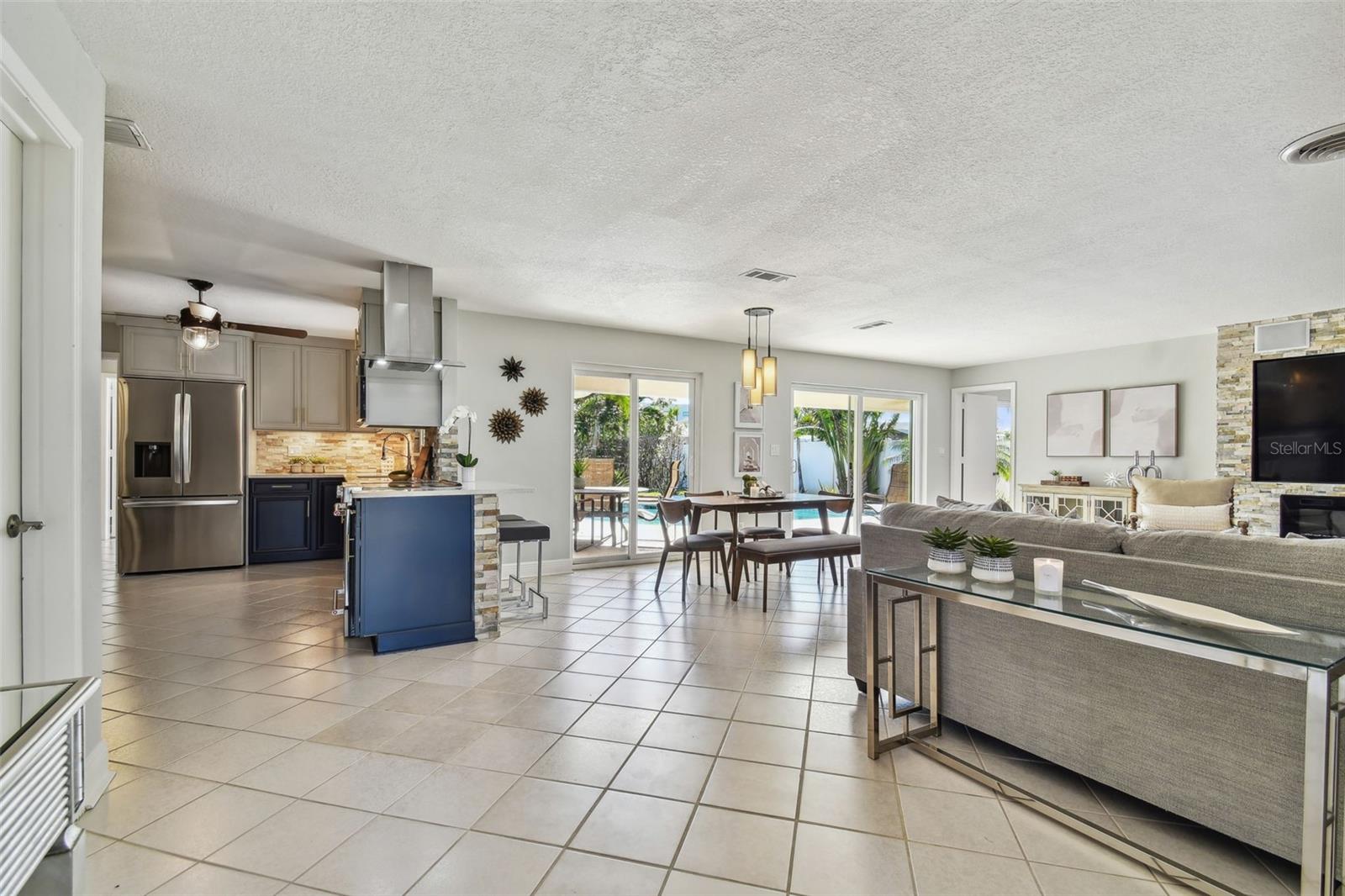 936 79TH ST S, ST PETERSBURG, FL, 33707