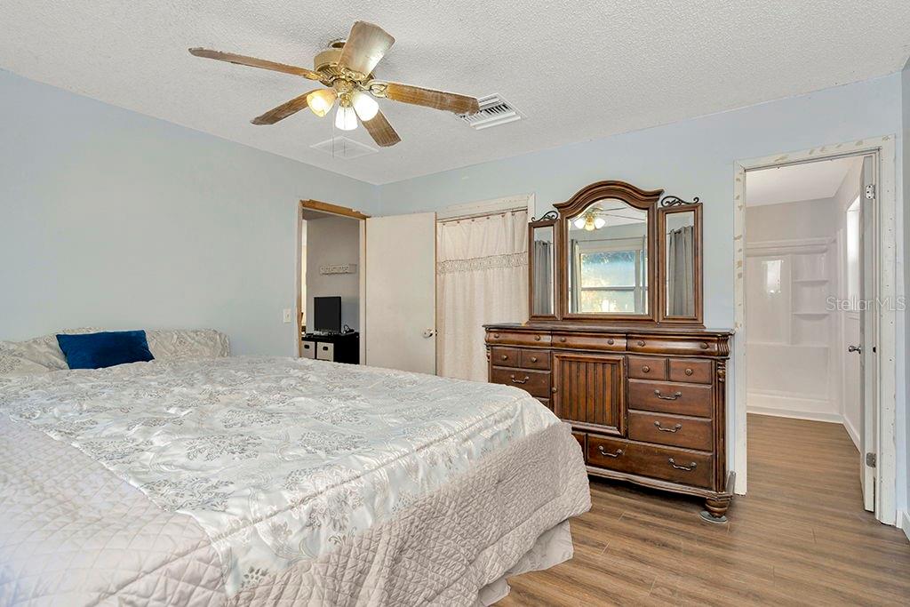 11845 CARMEN AVE, DADE CITY, FL, 33525