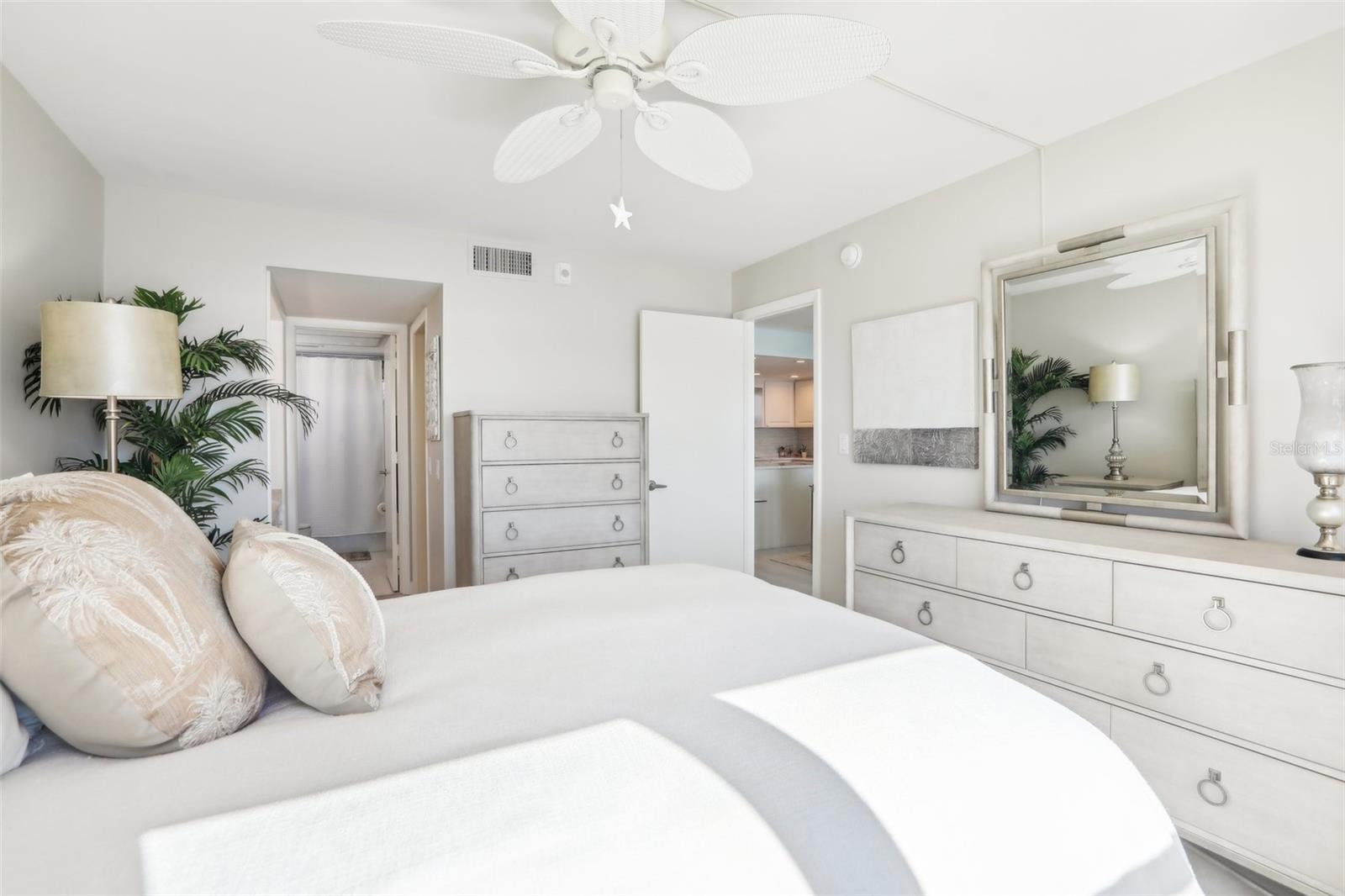 5020 BRITTANY DR S #213, ST PETERSBURG, FL, 33715