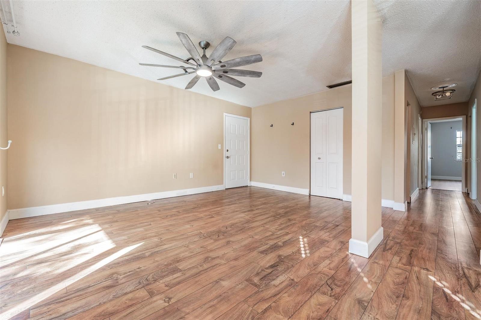 10800 US 19 N. #230, PINELLAS PARK, FL, 33782