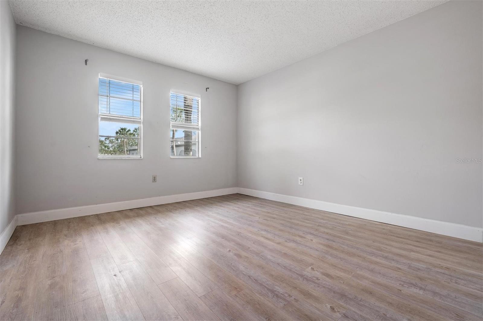 10800 US 19 N. #230, PINELLAS PARK, FL, 33782