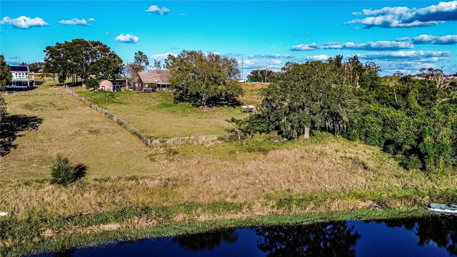 703 LAKE ADA BLVD, DUNDEE, FL, 33838