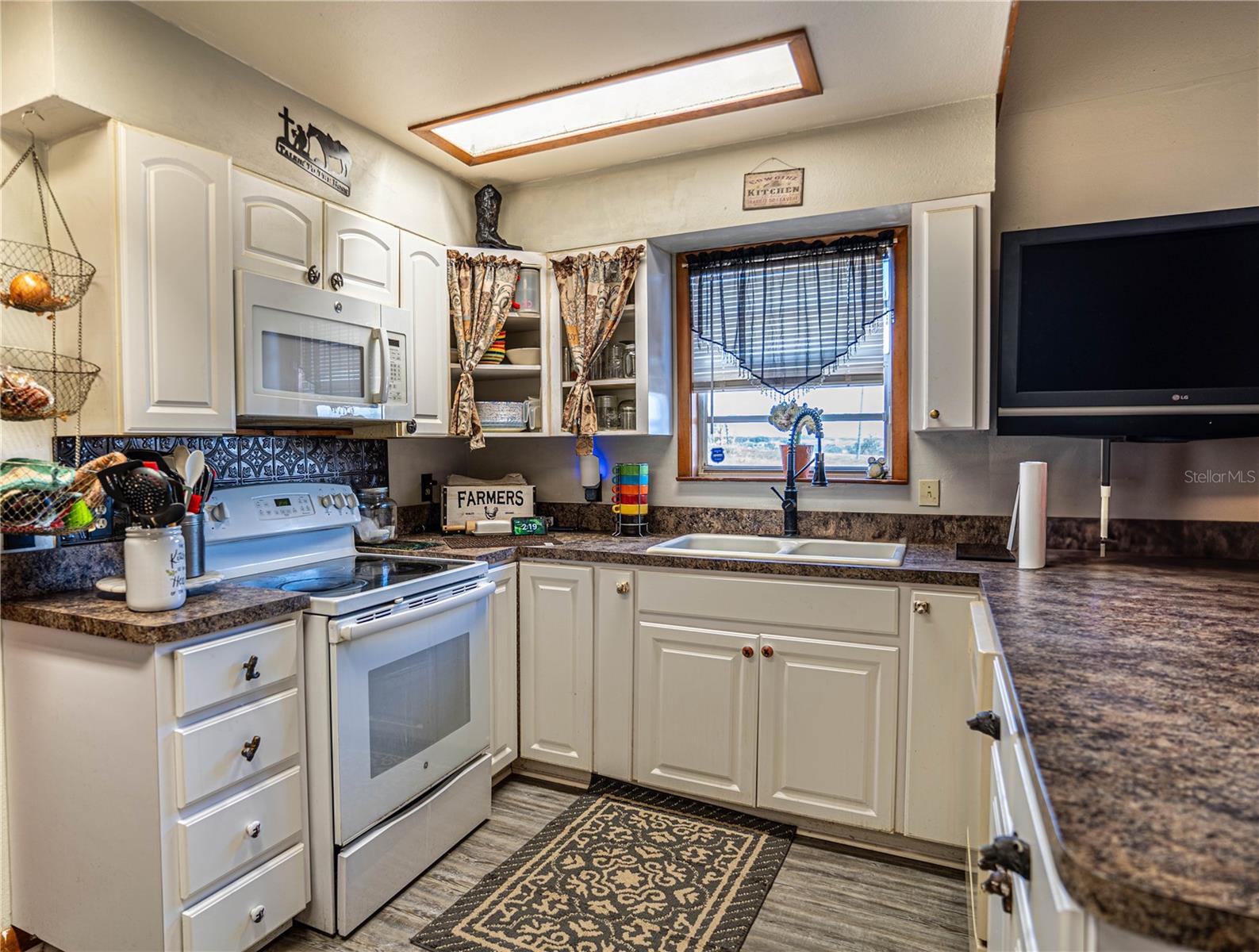 703 LAKE ADA BLVD, DUNDEE, FL, 33838