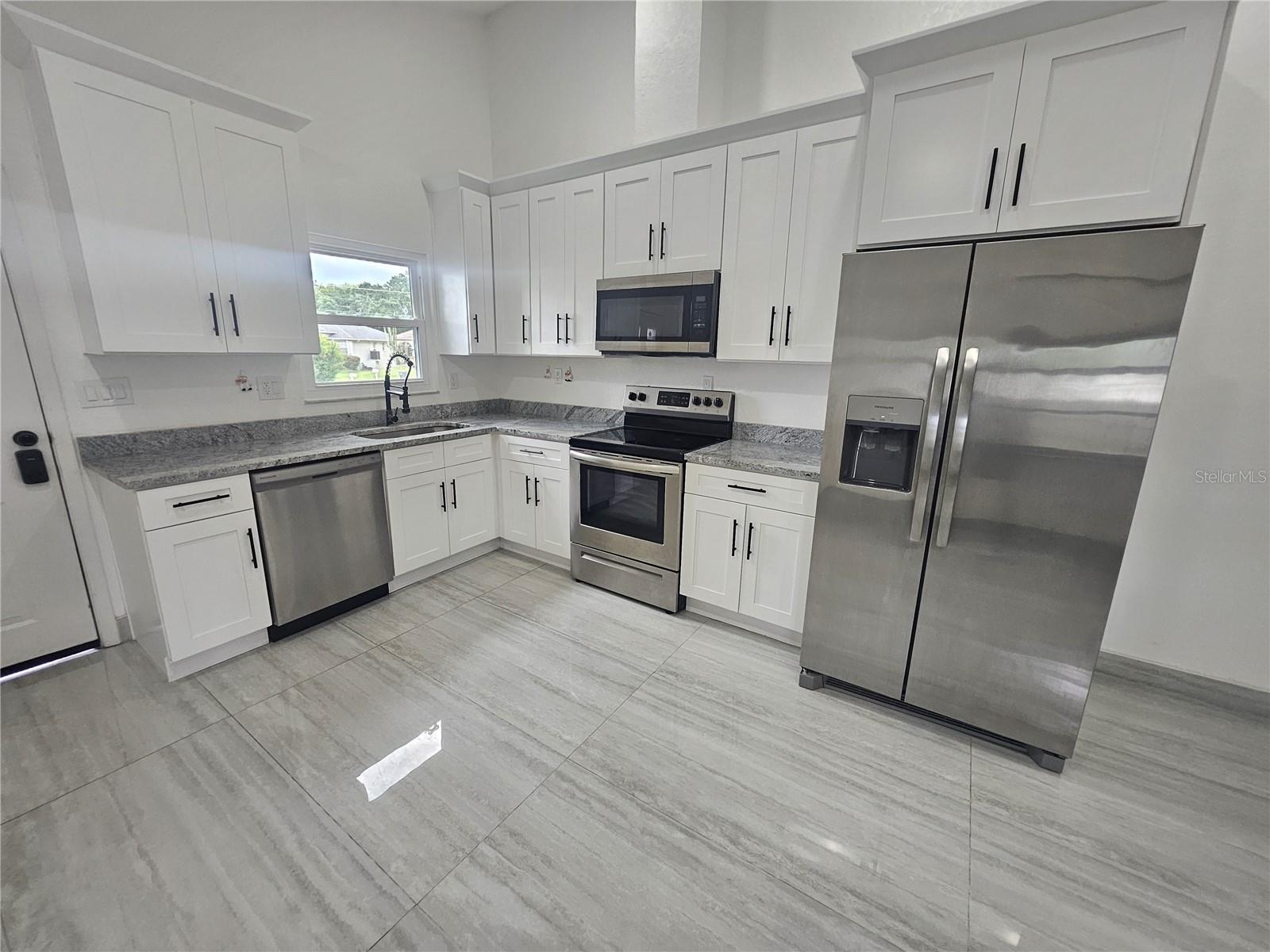 5802 MOHR LOOP #5802 5804 5806 5808, TAMPA, FL, 33615